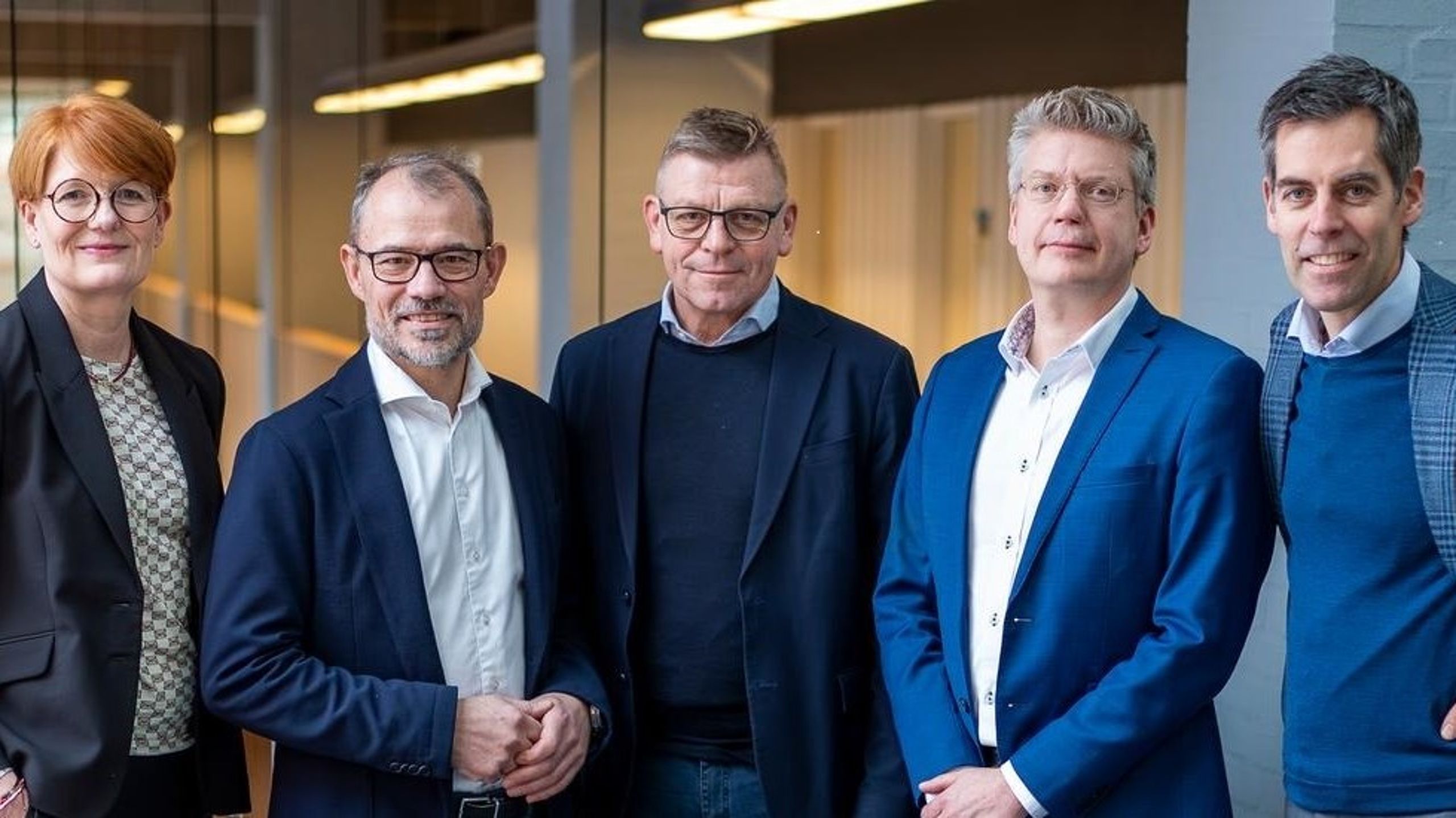 Politikerne har sammen med regionsdirektør Jens Gordon Clausen sat holdet, der skal fusionere og udvikle Region Østdanmark.