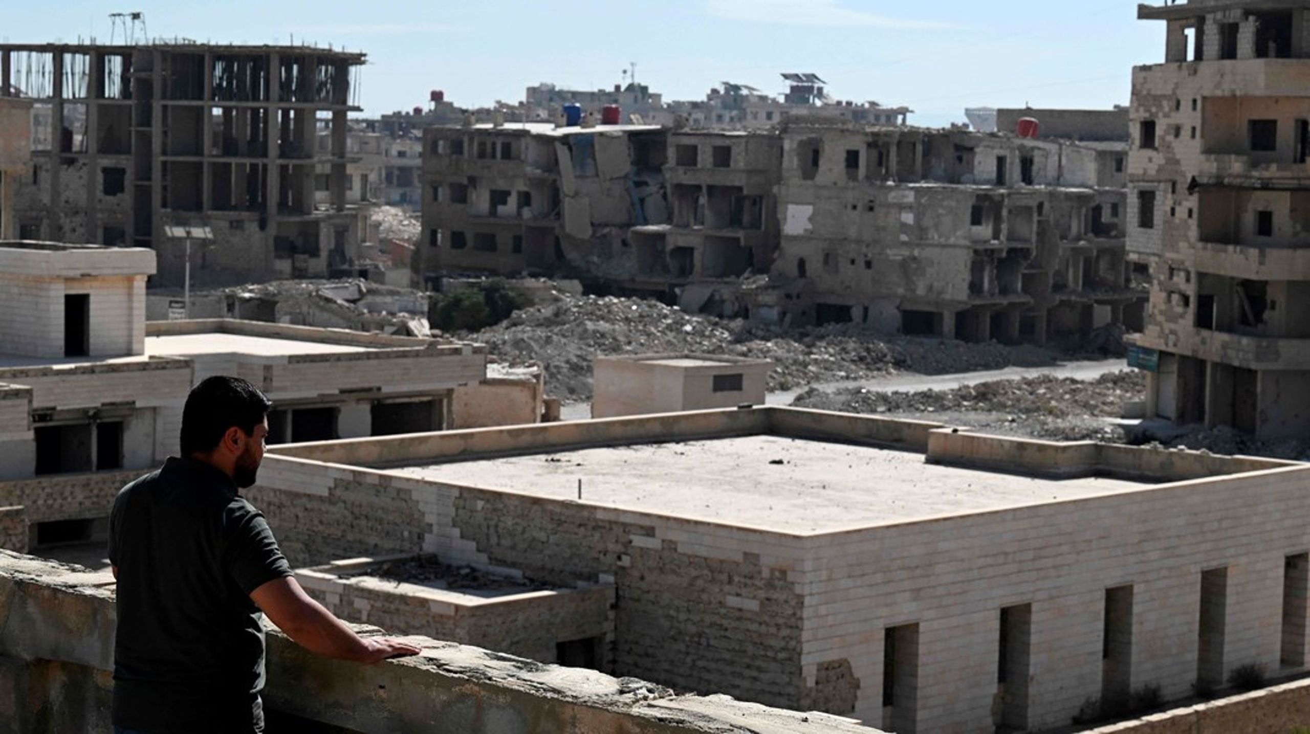 Hvordan sikrer vi at post-konflikt genopbygning ikke blot genskaber infrastruktur, men også bidrager til levedygtige stater?&nbsp;Altinget Udvikling sætter emnet til debat.&nbsp;