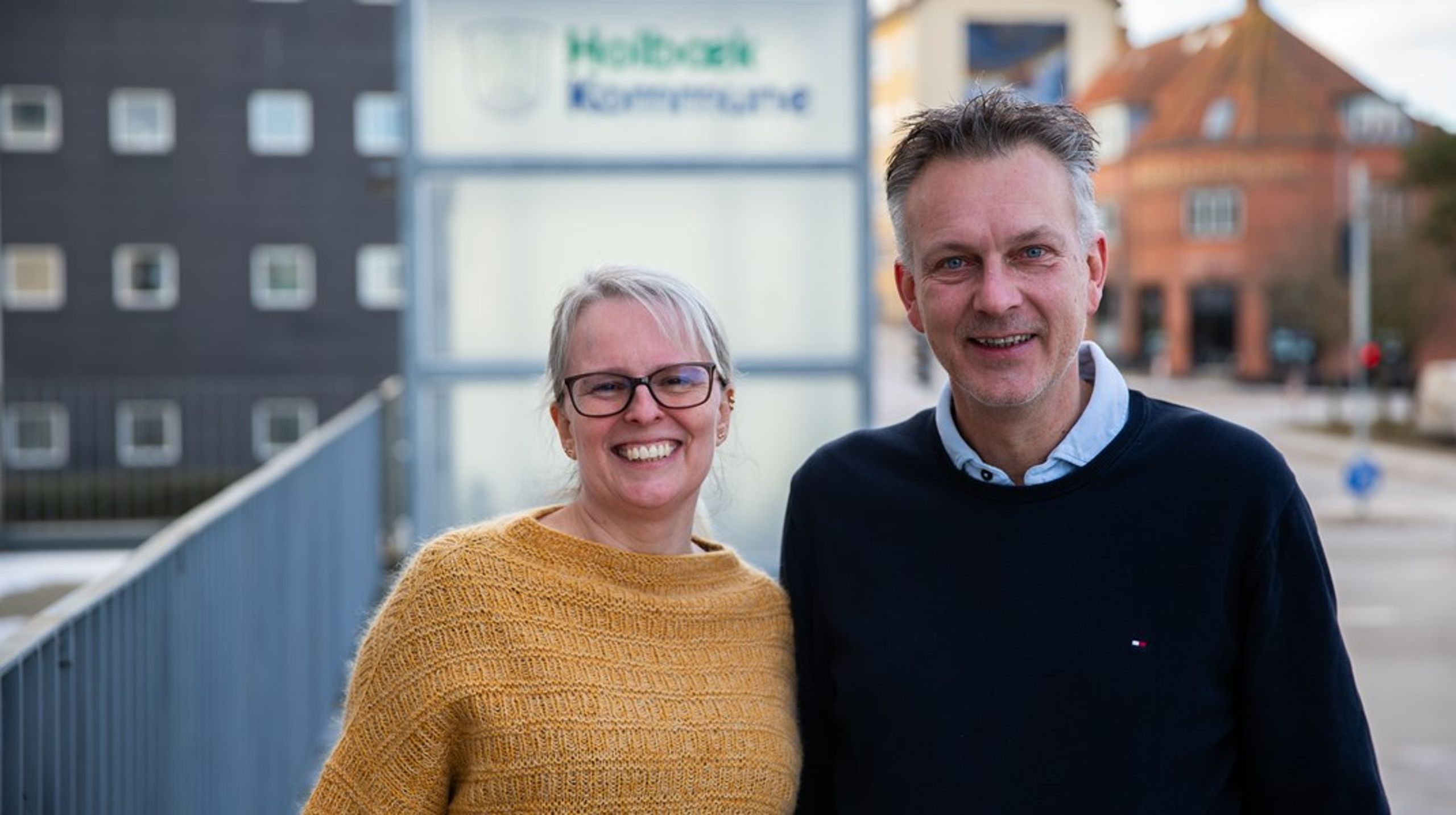 "Erfaringerne viser, at digitalisering lykkes bedst dér, hvor vores fagområder har dedikerede medarbejdere med ansvar for digitalisering, og hvor indsatsen sker i et tæt samspil mellem decentrale og centrale digitaliseringsmedarbejdere," lyder det fra&nbsp;Lise Bernhardt og&nbsp;Troels Gade.