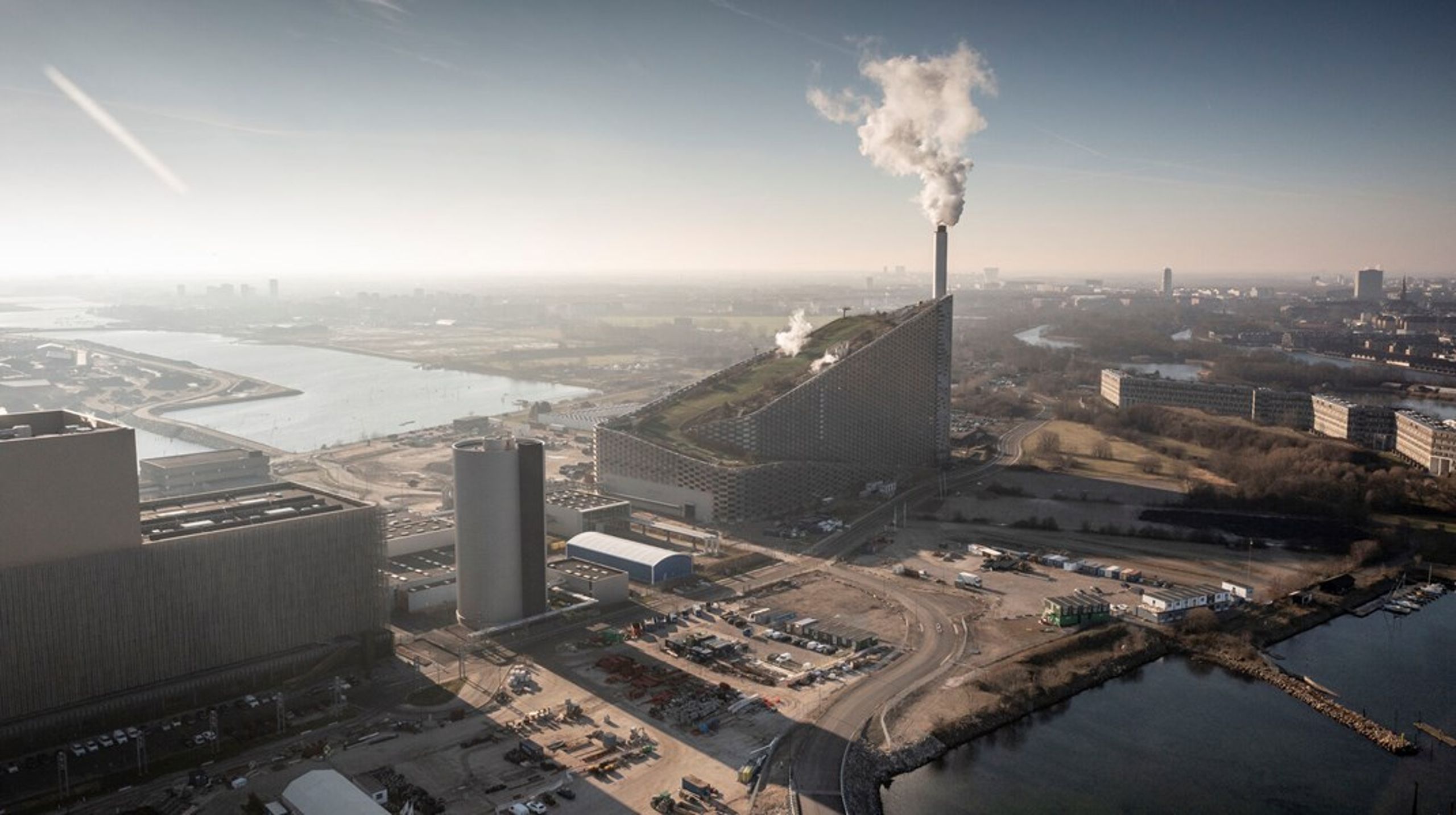 Hovedstadens forsyningsselskab, Hofor, var én af de prækvalificerede selskaber, der sammen med projektpartneren Elimini fravalgte at søge politikernes milliardpulje. Parterne arbejder for at etablere CO2-fangst på Amagerværket i København.&nbsp;<br>