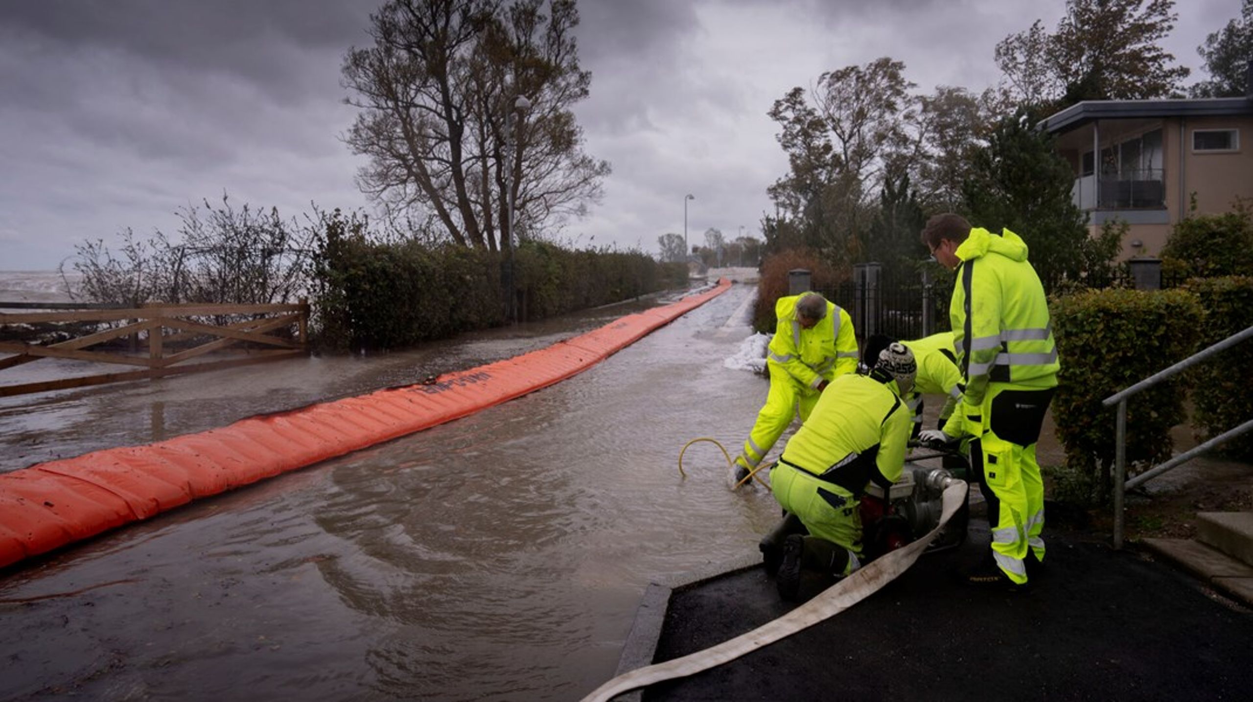 Klimaforandringer skaber flere ekstreme vejrhændelser som stormflod. Det er en af grundende til, at regeringens eksperter vil styrke de lokale beredskaber.