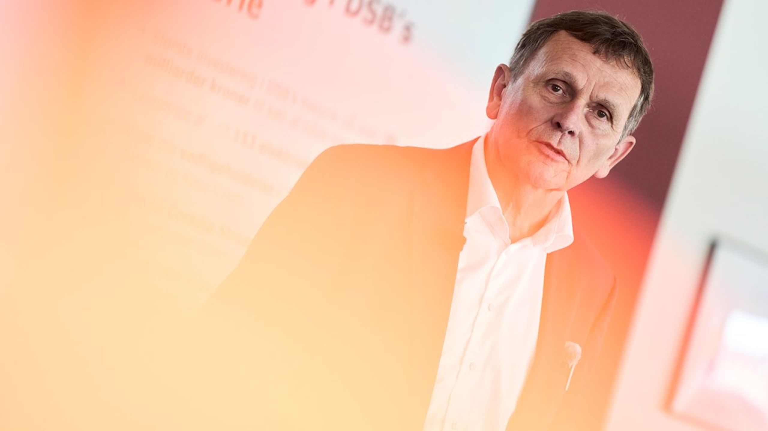 Flemming Jensen er som administrerende direktør i DSB øverste ansvarlige for arbejdsvilkårene hos selskabet. Vilkårene bliver bedre, lover hans kommunikationschef.&nbsp;