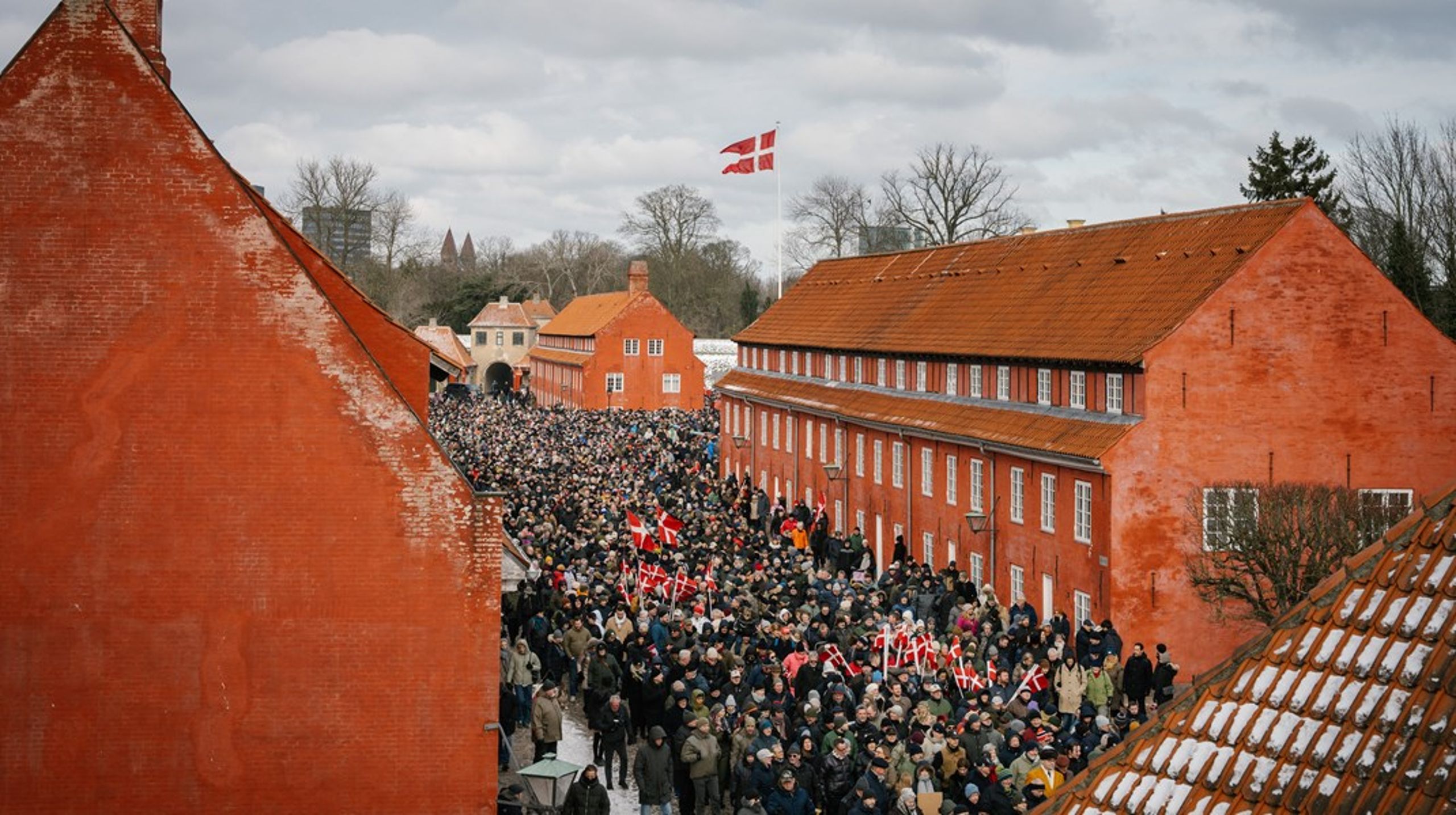 Morten Kromann deltog i demonstrationen "No Words" den 31. marts. Her gik veteraner og andre danskere fra Kastellet til den amerikanske ambassade for at vise frustrationen over, at den danske indsats og de danske&nbsp;ofre for USA bliver glemt i Det Hvide Hus.