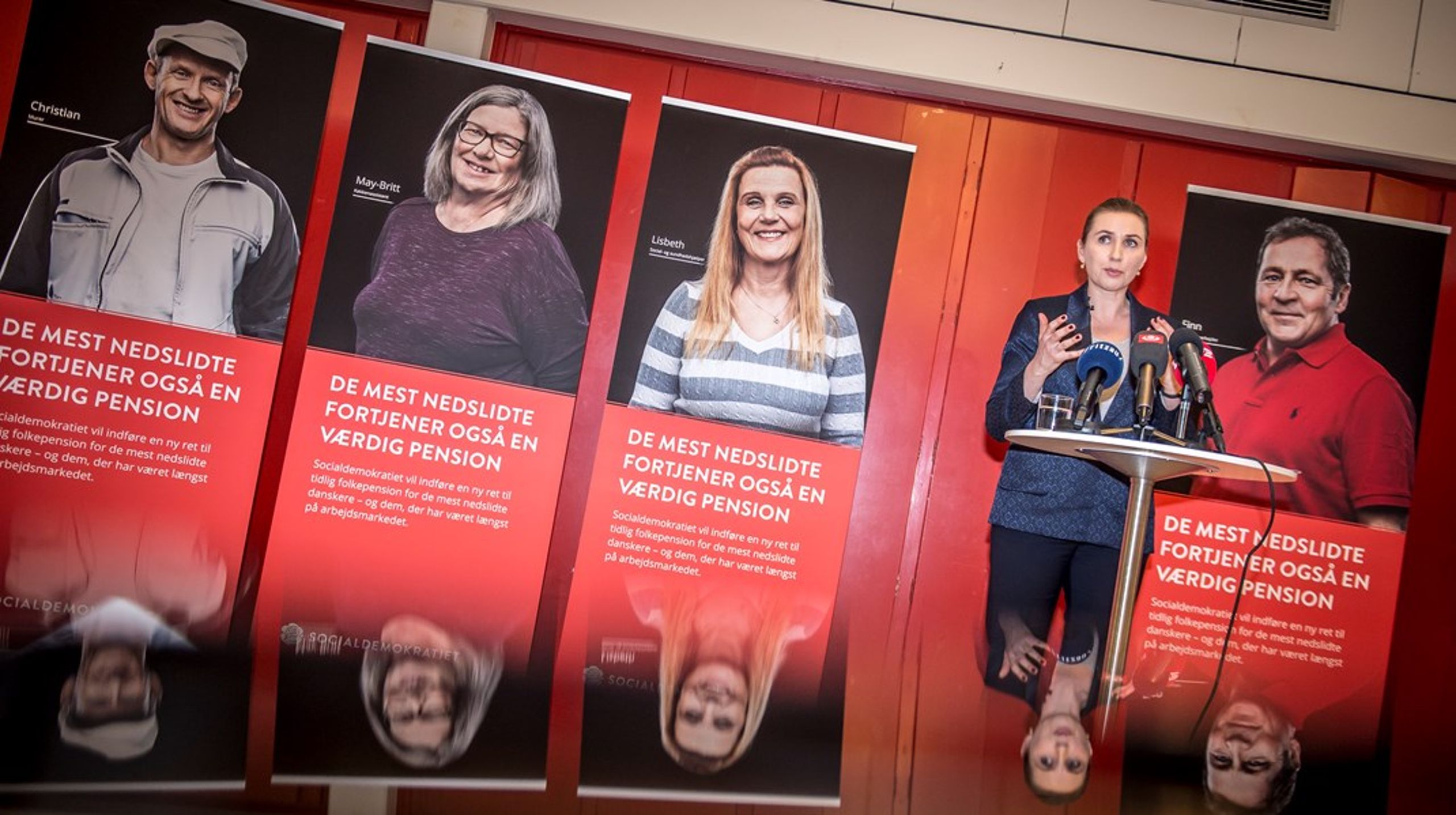 Pensionen bliver&nbsp;sammen med det nye folkeskoleudspil Socialdemokratiets store slagnummer op til det nært forestående folketingsvalg, skriver Lars Olsen.&nbsp;Arkivfoto fra 2019, hvor Mette Frederiksen og Socialdemokratiet præsenterede udspillet om den såkaldte Arne-pension.