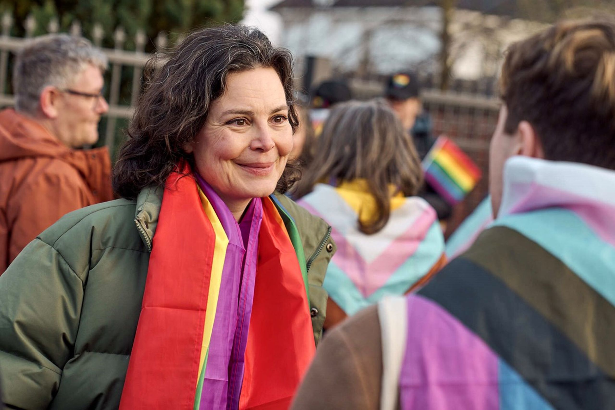 Socialdemokraternes frivilligordfører Gunvor Wibroe har doneret en frokost med sig selv til Danmarks Indsamling. Den er blevet købt af Henrik Olsen, der har adskillige frivillig-poster på cv'et, indgående kendskab og mange holdninger til civilsamfundet.