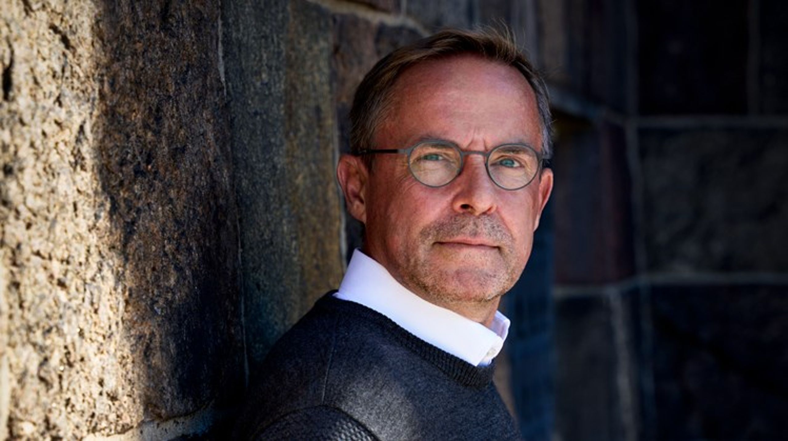 Denne kommentar retter sig både til modtagere og givere. Og i forhold til giverne – især den relativt store gruppe af danske fonde, der ikke har åbenhed om deres uddelingspraksis – at få gjort noget ved det, skriver Jesper Olsen.&nbsp;