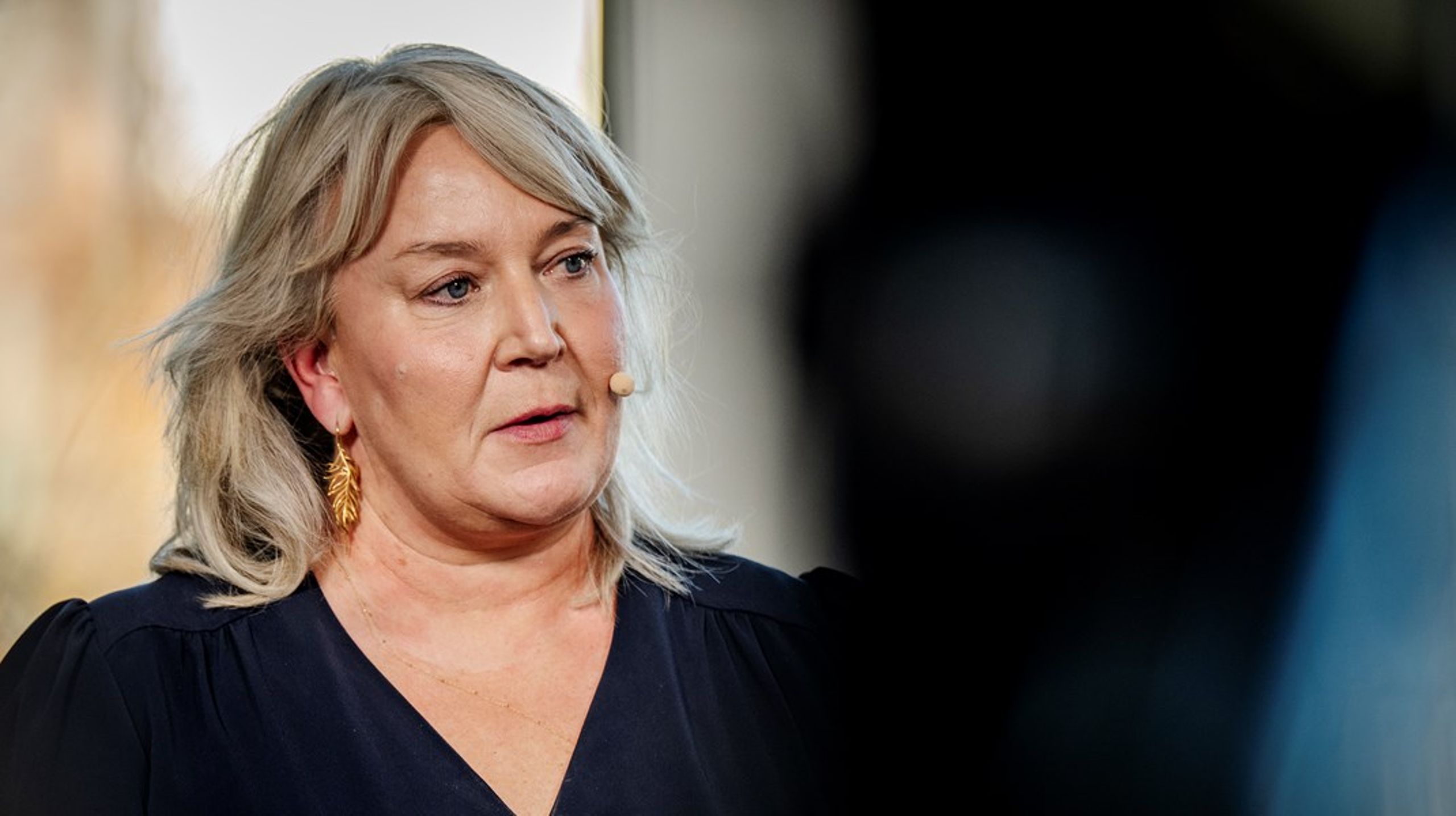 Universitetsverdenen har rigeligt&nbsp;af flotte ord uden konsekvenser. Det risikerer&nbsp;forskningsminister Christiana Egelunds (M) visioner om akademisk frihed også at forfalde til, hvis man ikke kigger på universitetets bredere strukturer,&nbsp;skriver Maria Toft.