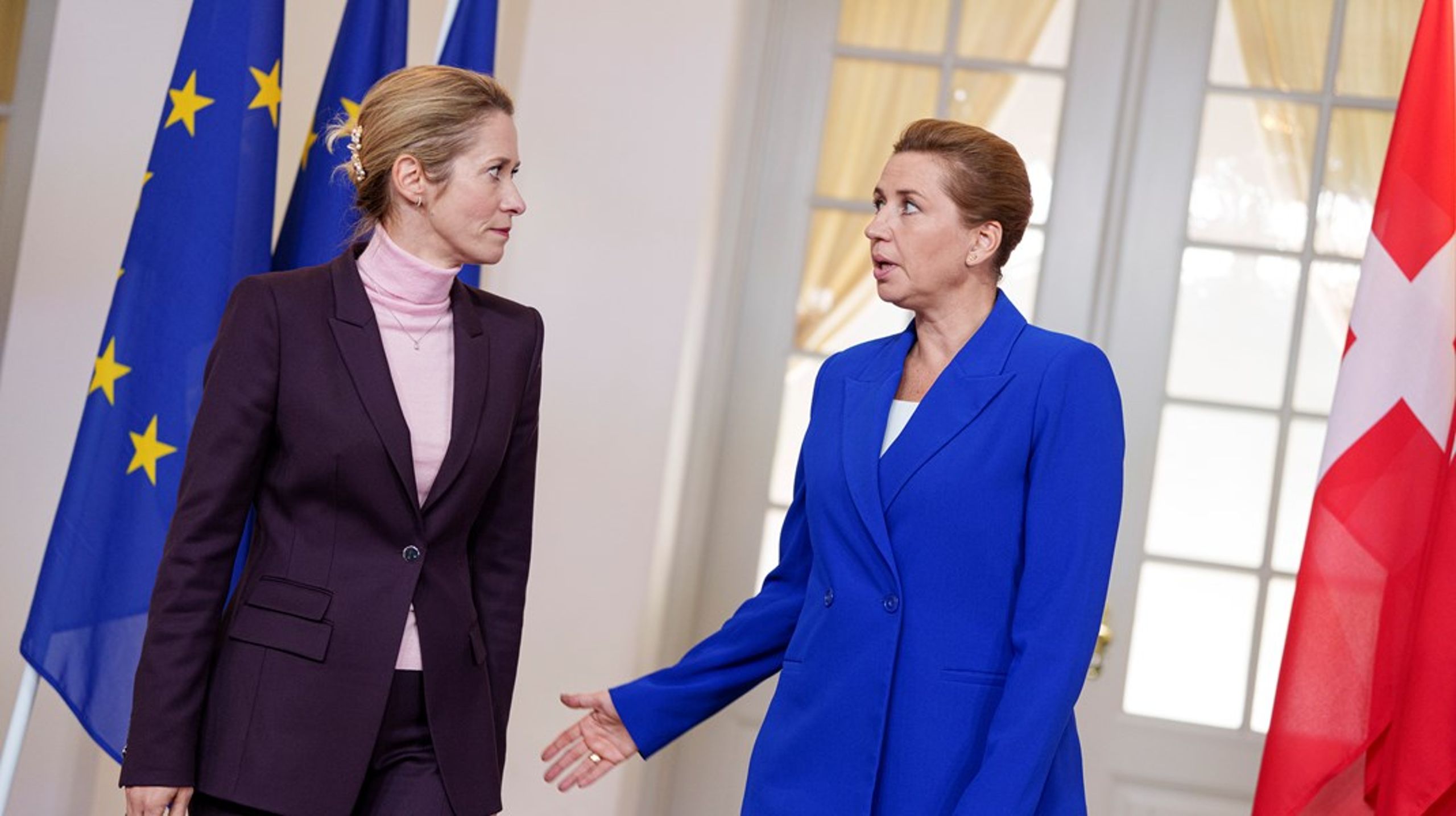 EU’s udenrigschef Kaja Kallas&nbsp;og statsminister Mette Frederiksen (S) under et EU-topmøde i oktober sidste år under det danske EU-formandskab.