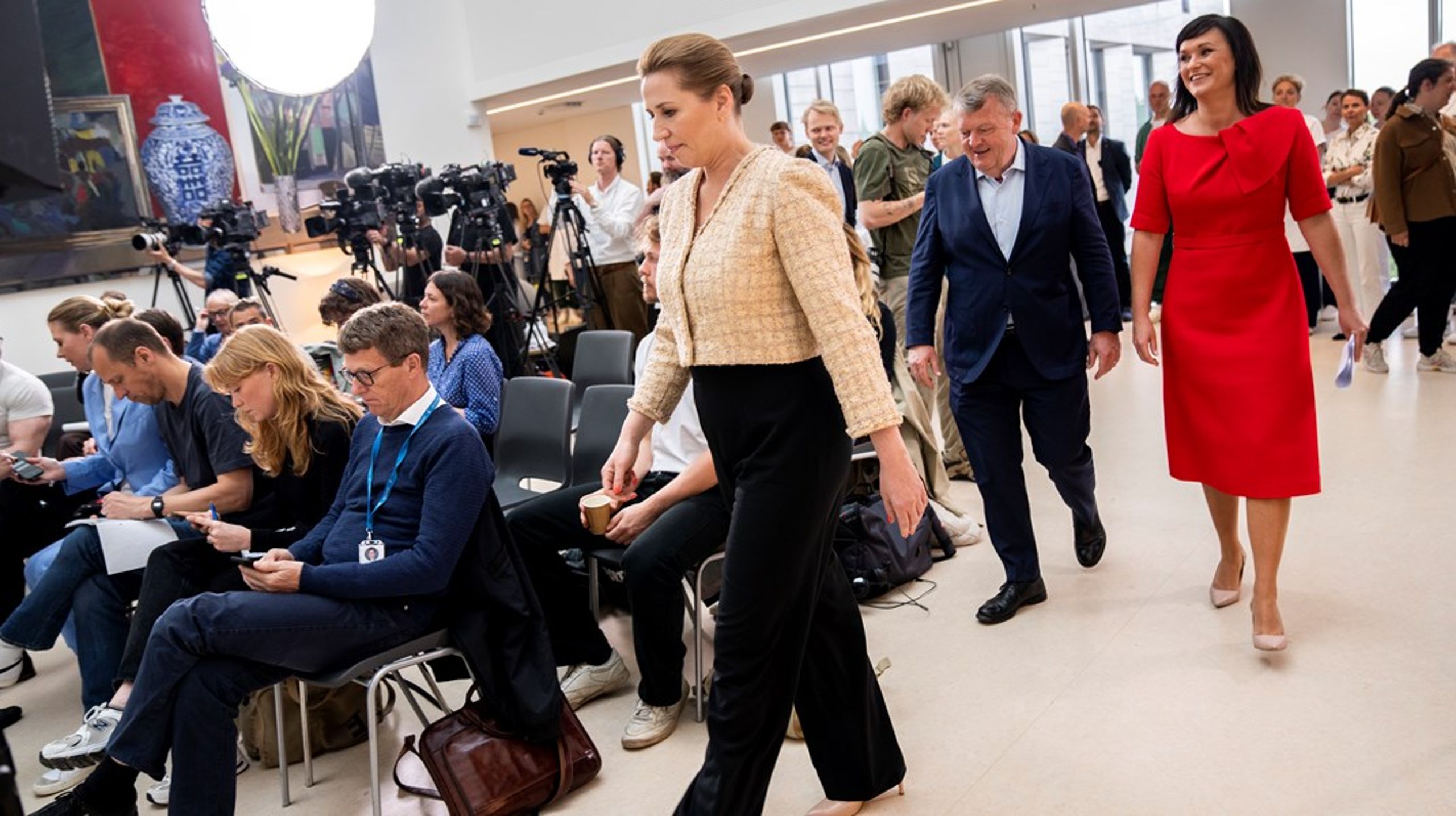 Statsminister Mette Frederiksen (S) har flere gange sagt, at overvægtige danskere skal have adgang til de nye vægttabslægemidler. Blandt andet til et pressemøde på Rigshospitalet i 2023.&nbsp;<br><br>