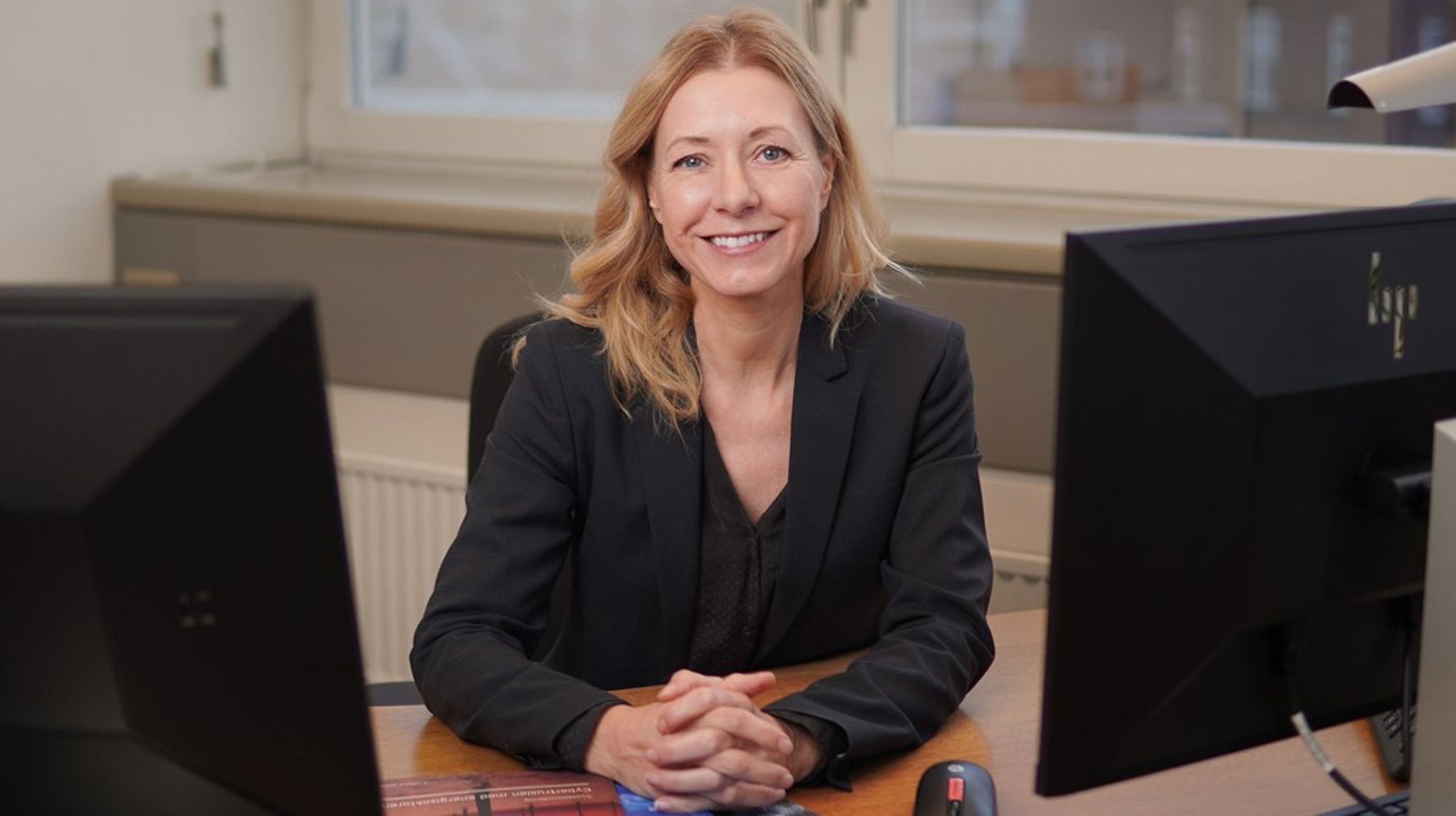 Christine Engel Christensen tiltrådte i november 2025 som vicedirektør i Styrelsen for Samfundssikkerhed, der netop har lanceret hjemmesiden værkritisk.dk, der skal gøre danskerne til opmærksomme og kritiske læsere på blandt andet sociale medier.