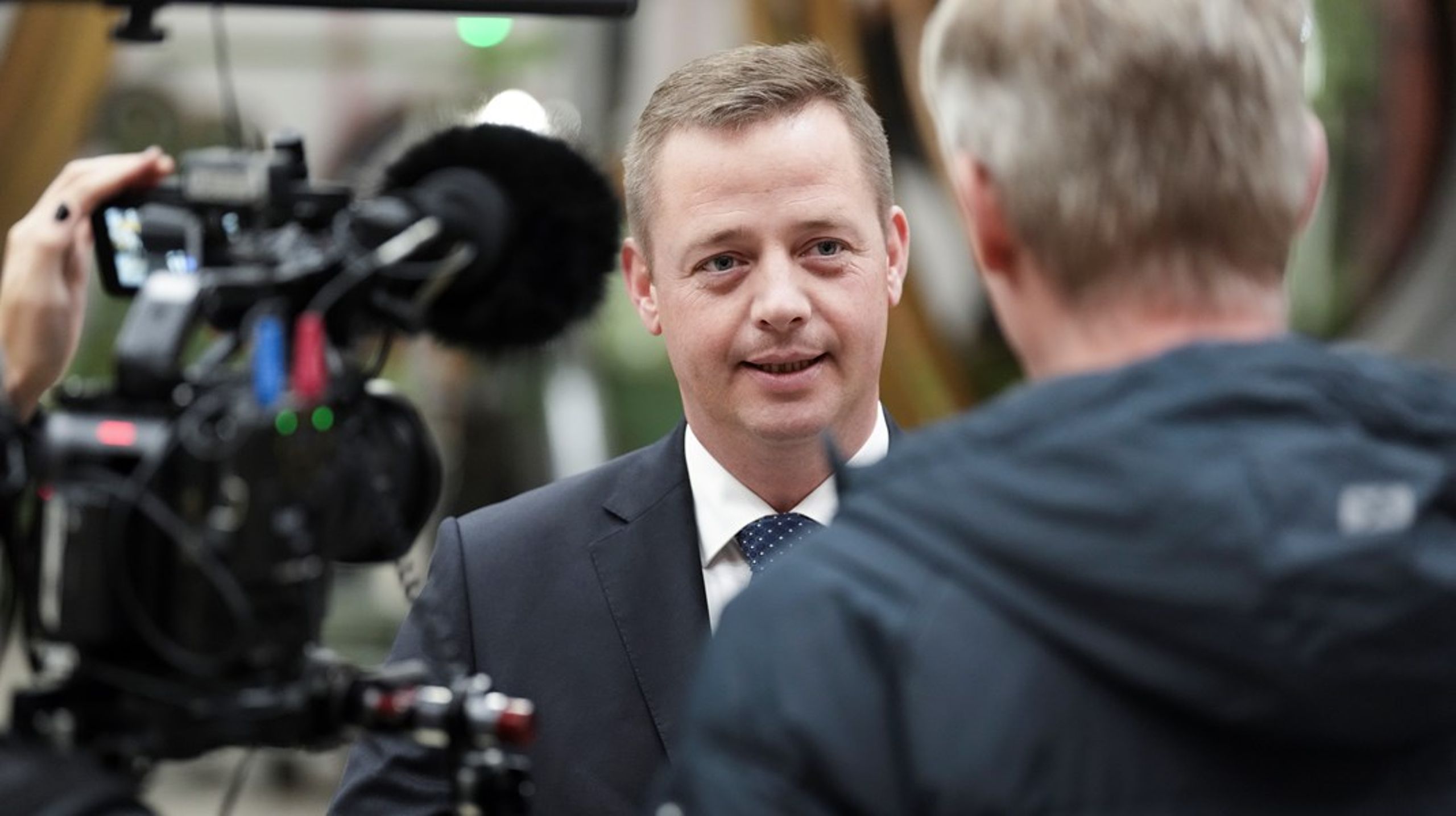 Transportminister Thomas Danielsen (V) vil nu alligevel ikke bygge busbaner på Ring 4, der i stedet blot skal udvides med nye vejbaner,&nbsp;viser internt notat.&nbsp;