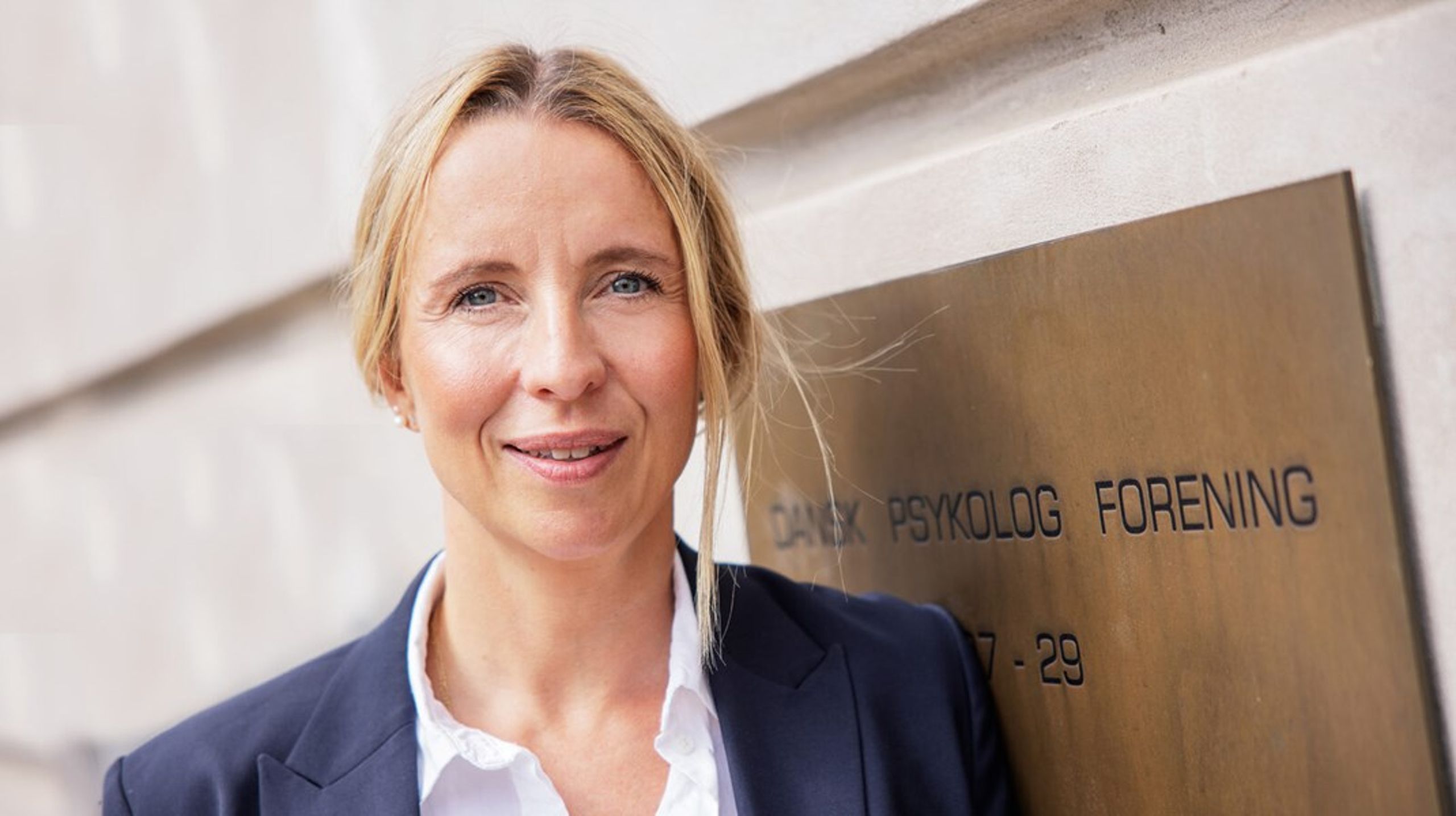 Udviklingen går i øjeblikket for langsomt. Særligt i børne- og ungdomspsykiatrien, som reelt er brudt sammen, skriver Dea Seidenfaden.