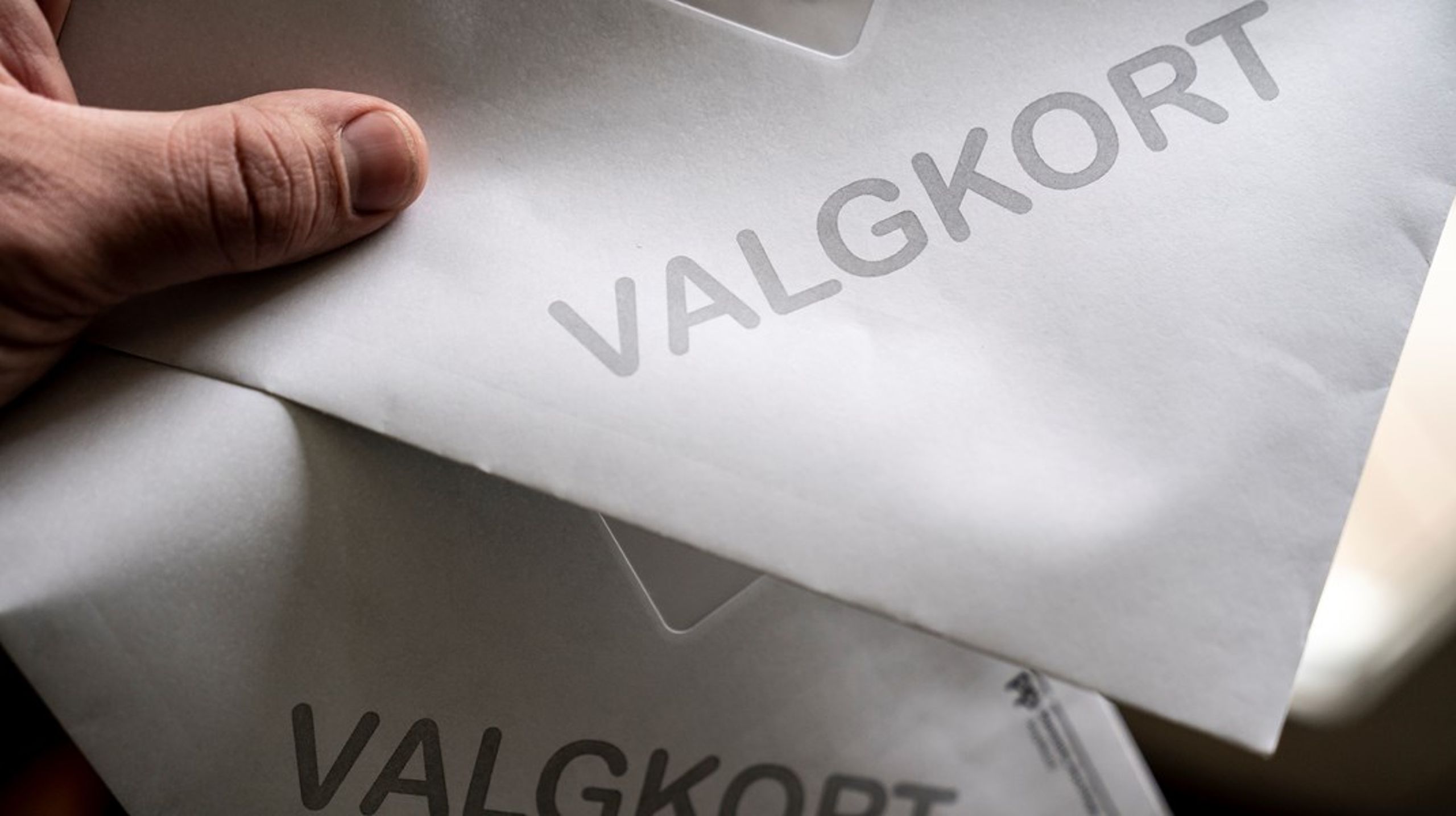 Postselskabet debuterer som omdeler af valgkort, efter at statens postselskab PostNord i år trak sig fra det danske brevmarked.&nbsp;