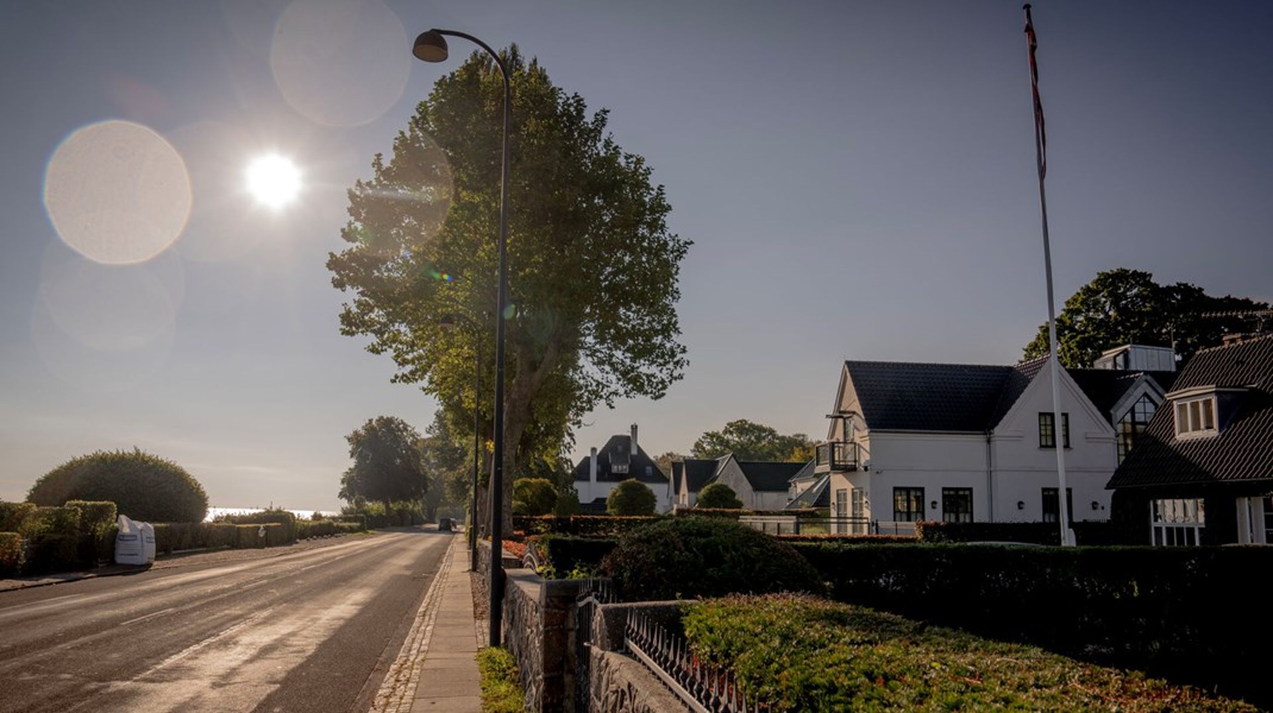 Store friværdier skal indgå i en ny formueskat, som Socialdemokratiet vil opkræve af den rigeste 1 procent af danskerne. Pengene skal blandt andet gå til, at boligejere med boliger til en værdi under 1 million kroner fremover skal slippe for ejendomsværdiskat.