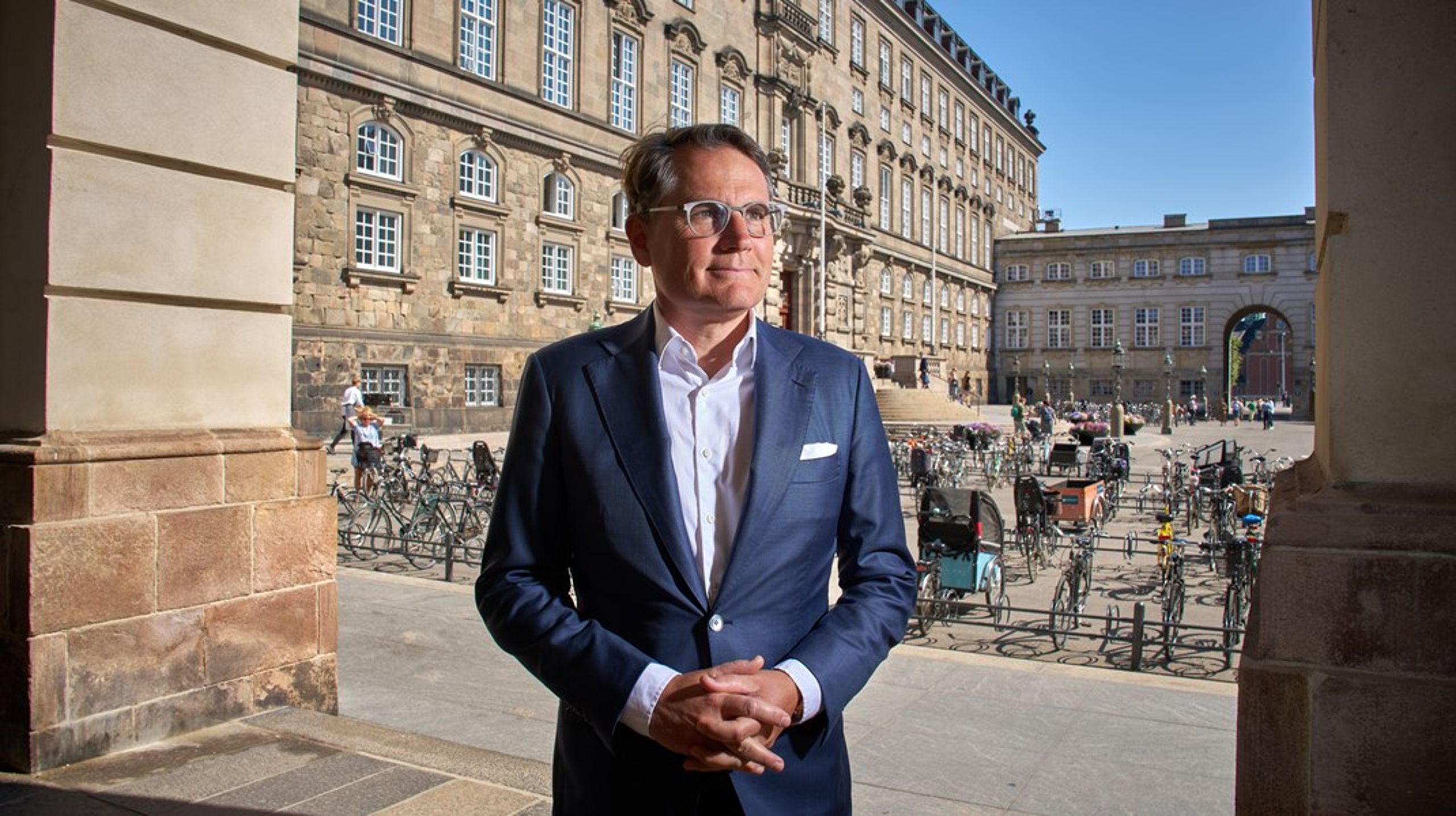 "Først og fremmest at holde øje med, hvor hurtigt man kan få skudt den formueskat ned," lyder det fra Brian Mikkelsen