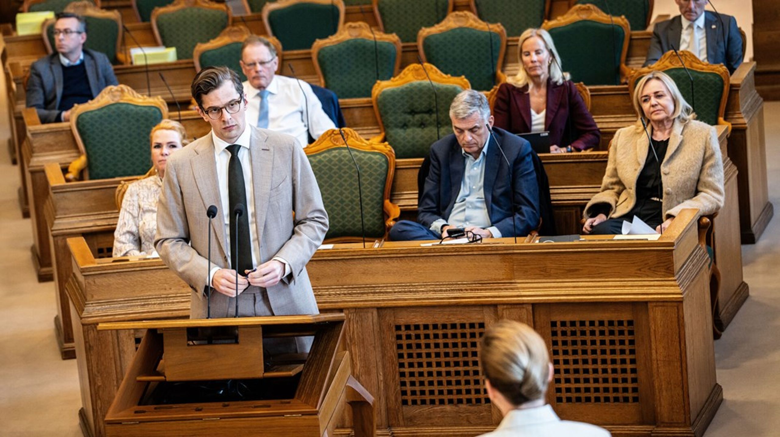 Alex Vanopslagh (LA) er retorisk stærk, men politisk er han en ønskemodstander for Mette Frederiksen (S).