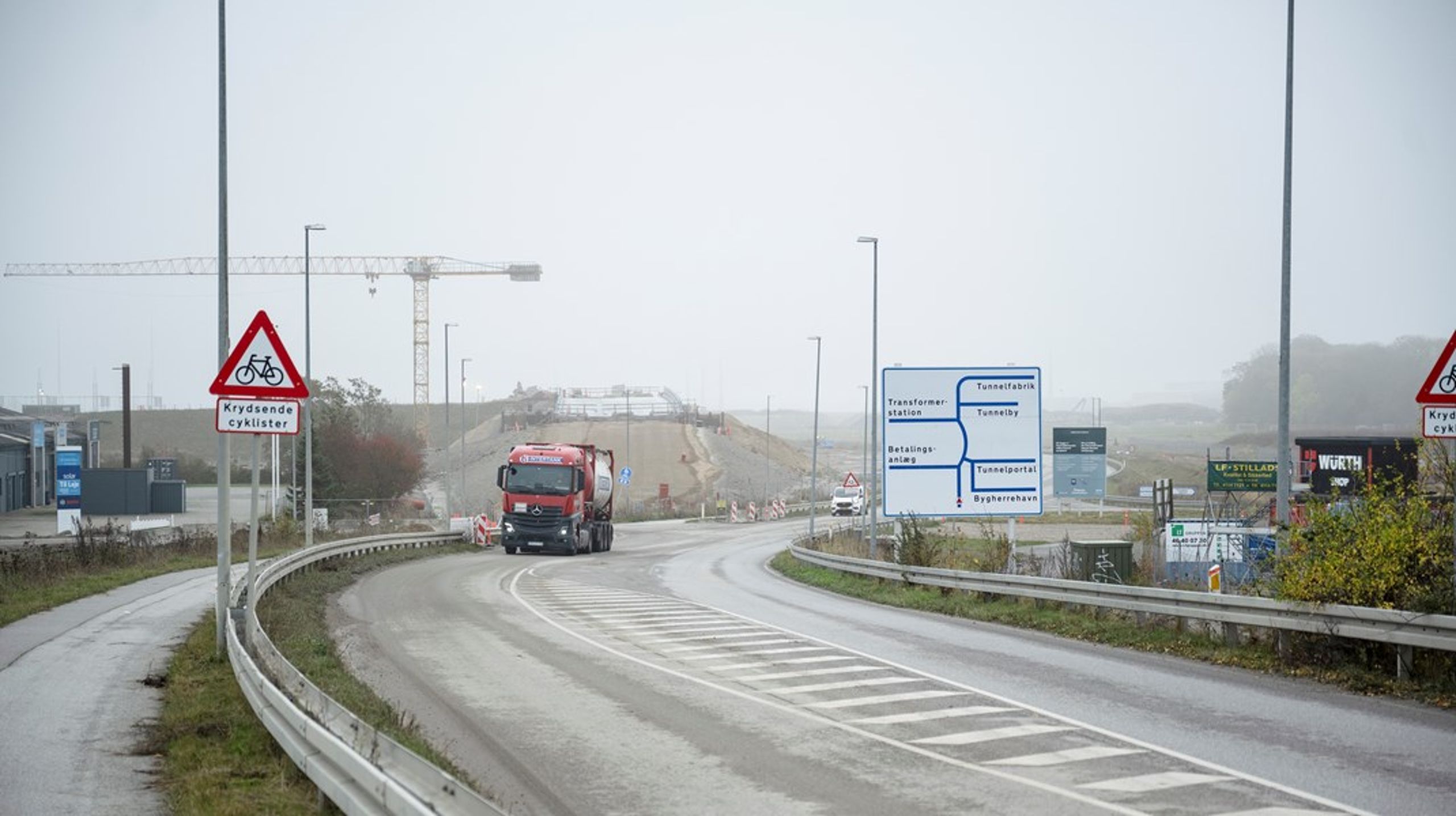 Femern Bælt-forbindelsen er undervejs.&nbsp;Men der er brug for kapacitetsforbedringer, skriver Linus Eriksson og Hakon Iversen.