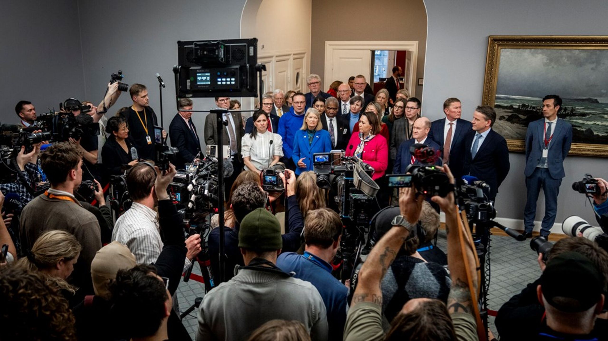I januar tog Aaja Chemnitz og Lisa Murkowski&nbsp;initiativ til, at senatorer fra USA, folketingspolitikere fra Danmark og Inatsisartutmedlemmer fra Grønland mødtes i Folketinget.