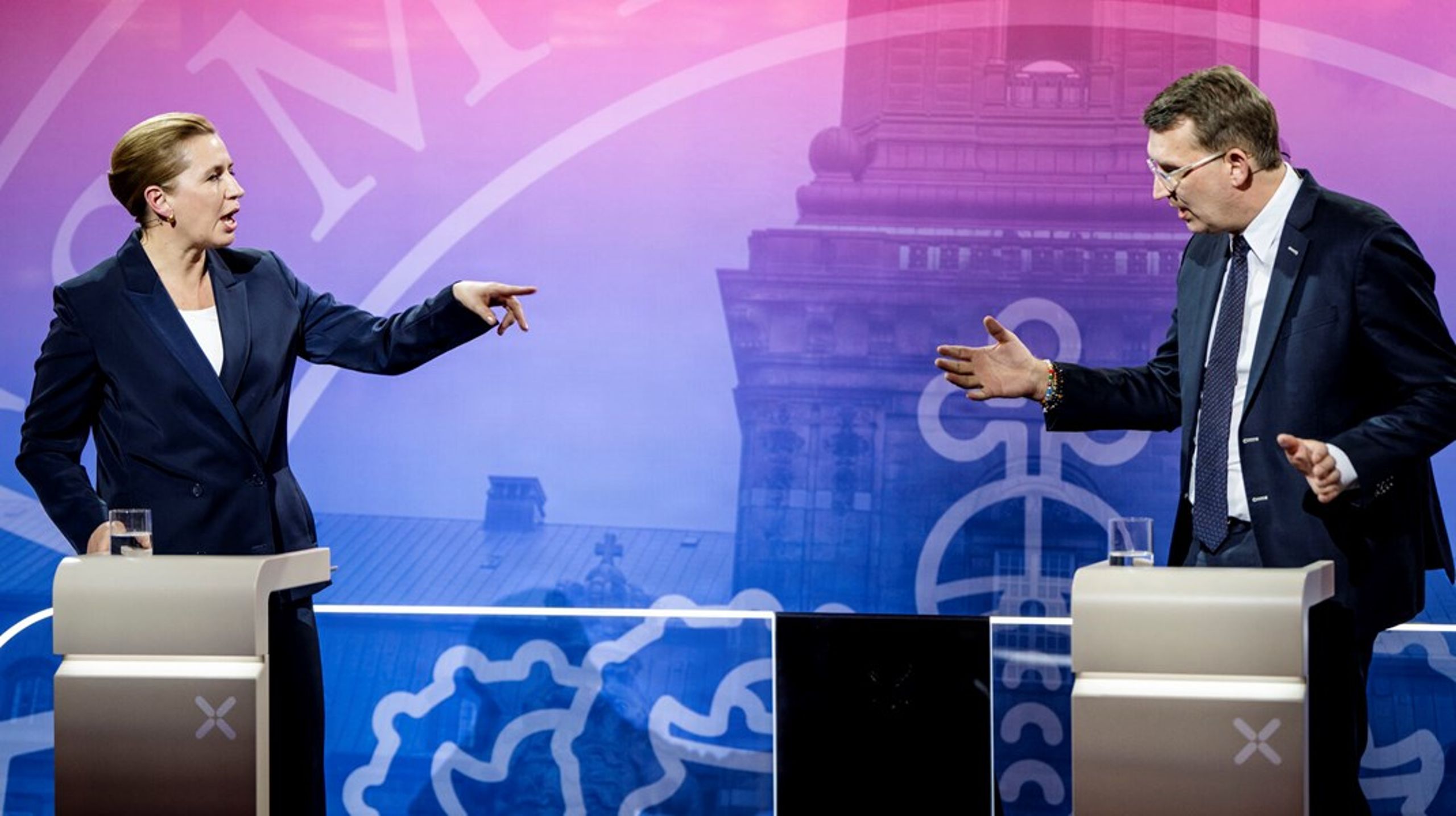 Troels Lund Poulsen (V) risikerede at blive plukket fra hinanden af en modstander, der besidder en frygtindgydende styrke. Men han slap mere end helskindet fra debuten.