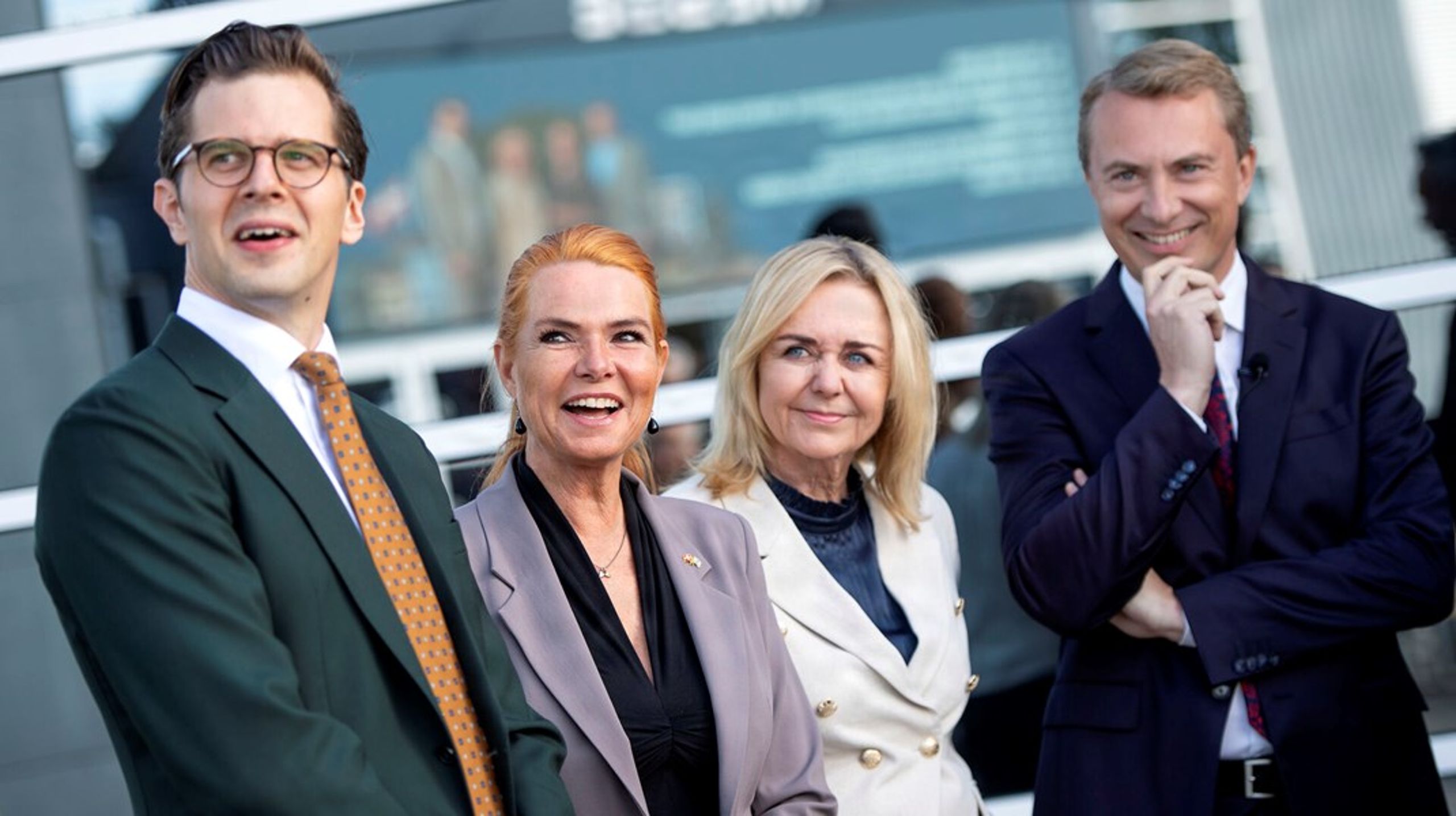 Jeg bliver utryg ved tanken om, at Alex Vanopslagh (LA), Troels Lund Poulsen (V), Morten Messerschmidt (DF), Inger Støjberg (DD) og Mona Juul (K) skal forhandle på nationens vegne mod Trump og Putin.