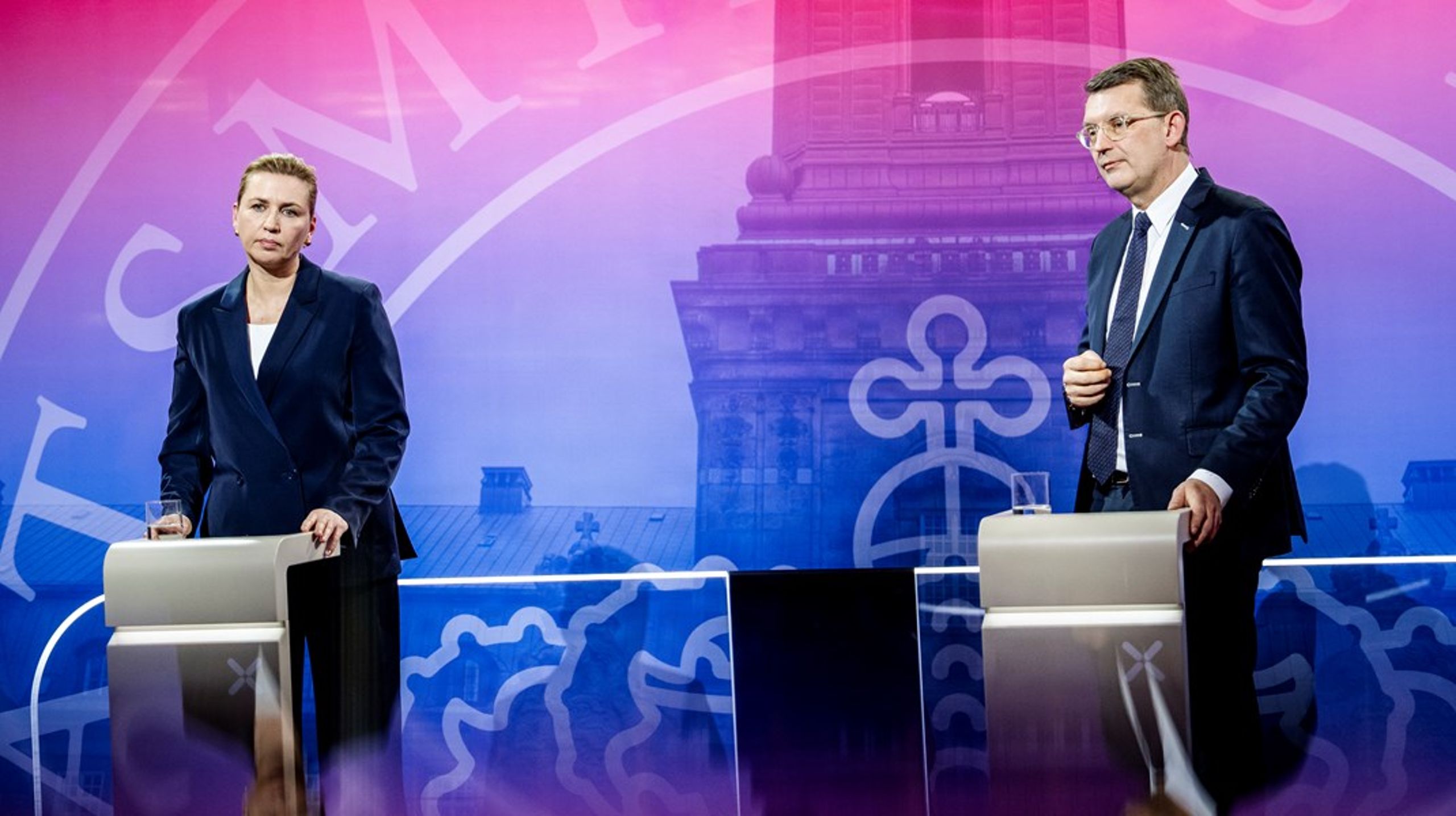 Venstres formand bør lukke muligheden endegyldigt for et regeringssamarbejde med Socialdemokratiet efter valget. Familiens overhoved må være tro mod sine egne og ikke holde døren på klem for at være en del af andre familier, skriver formand for Venstres Ungdom, Jens Paaske Klausen.