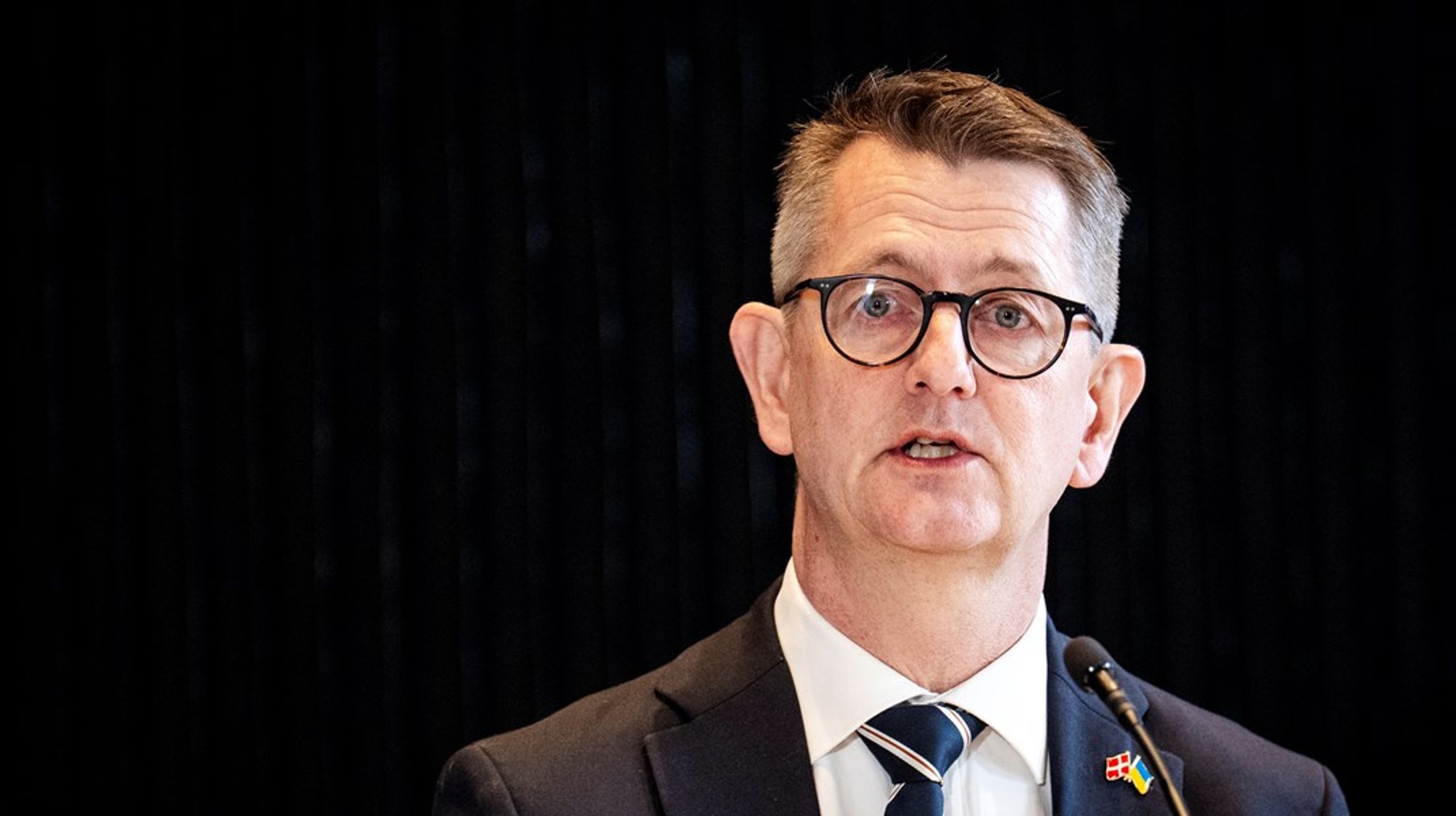 Politikerne afsætter for tiden milliarder til totalberedskabet, men sikkerheden til søs for hundredtusinder af danskere afhænger stadig af frivilliges evne til at samle penge ind. Det er ikke holdbart, skriver Steen Witlev-Jensen og Anders Lassen.