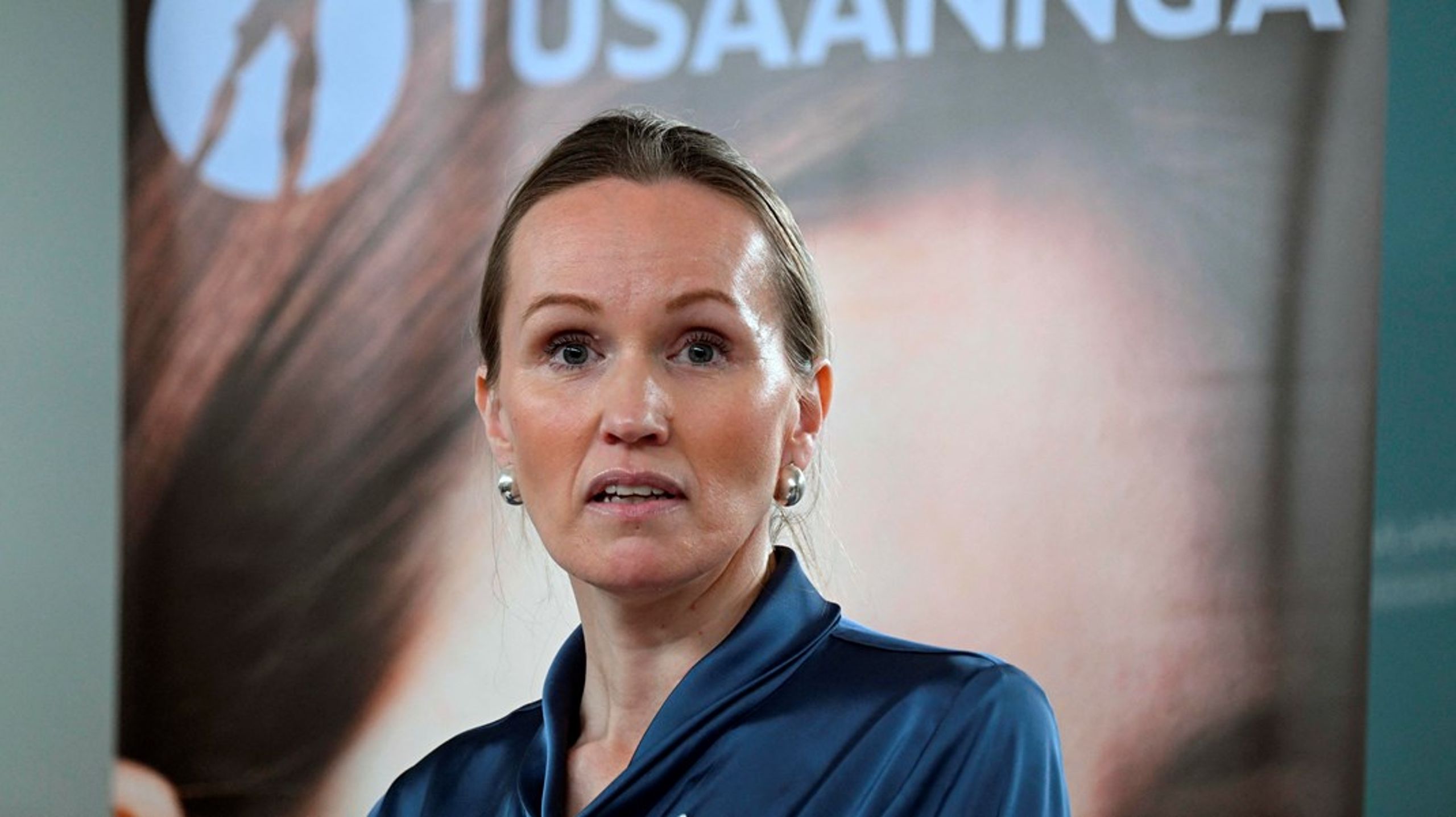 Anna Wangenheim er blevet kritiseret af partier i sin egen regeringskoalition for at stille op til Folketinget, mens hun fortsat er naalakkersuisoq, altså minister.&nbsp;