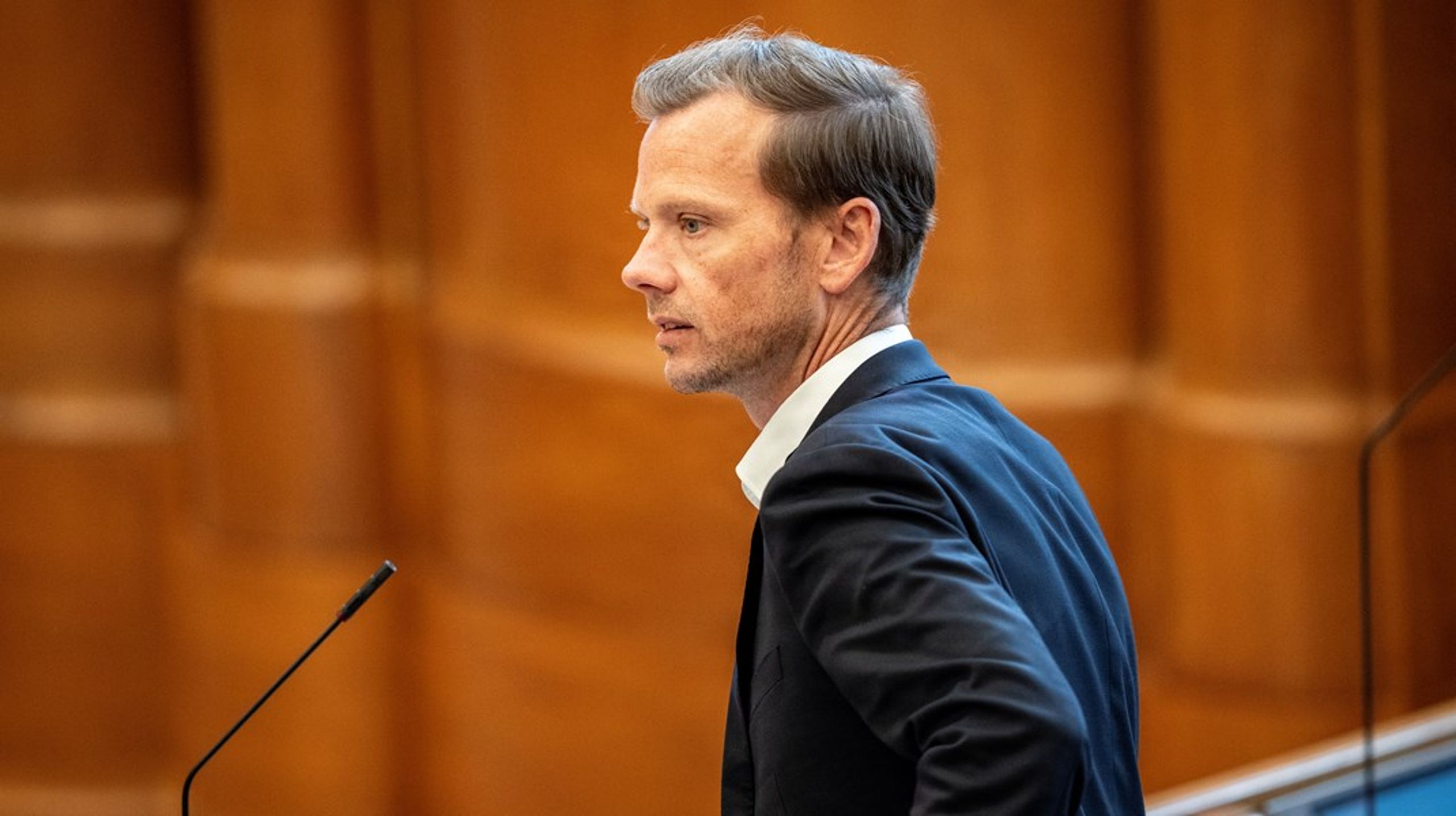 Som justitsminister har Peter Hummelgaard (S) haft ansvaret for at nedsætte et udvalg, der skal foreslå lempelser til offentlighedsloven. Men det skete alt for sent i regeringsperioden, mener både V og M.&nbsp;