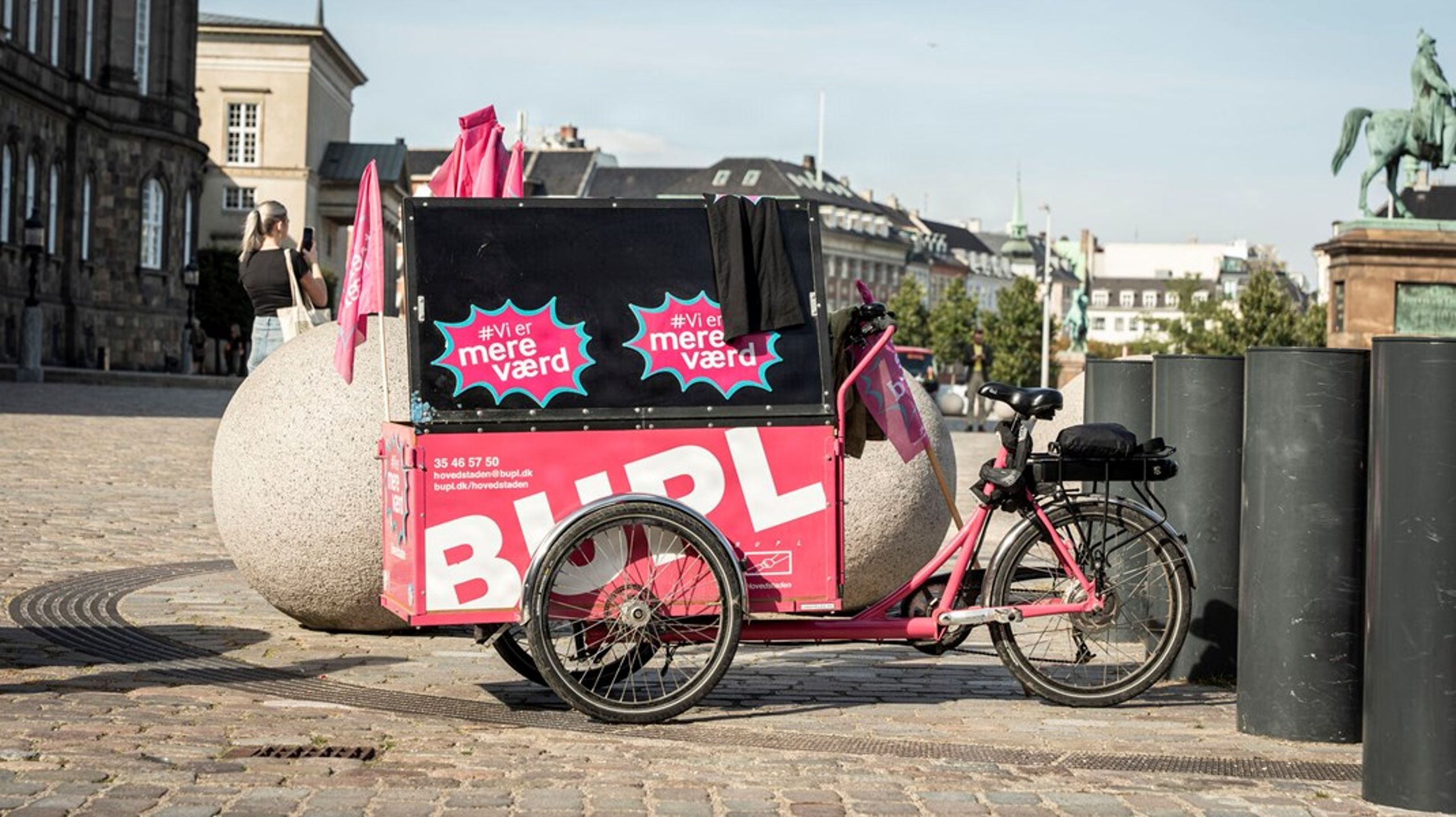 Mette Marie Hansen er uddannet cand.scient.pol. fra Københavns Universitet.