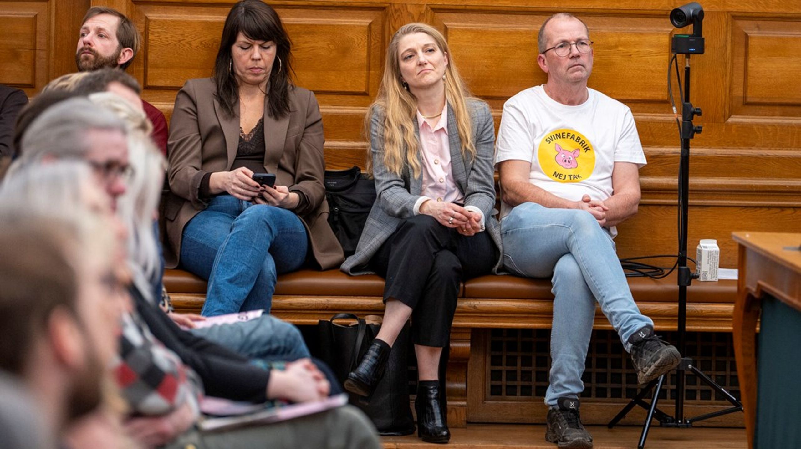 Enhedslisten forsøger sammen med SF, Radikale Venstre og Alternativet at gøre folketingsvalget til et "svinevalg". De skød kampagnen i gang med et stort svinestopmøde på Christiansborg 3. marts. Her ses Peder Hvelplund sammen med Zenia Stampe (R) og&nbsp;Franciska Rosenkilde (ALT).