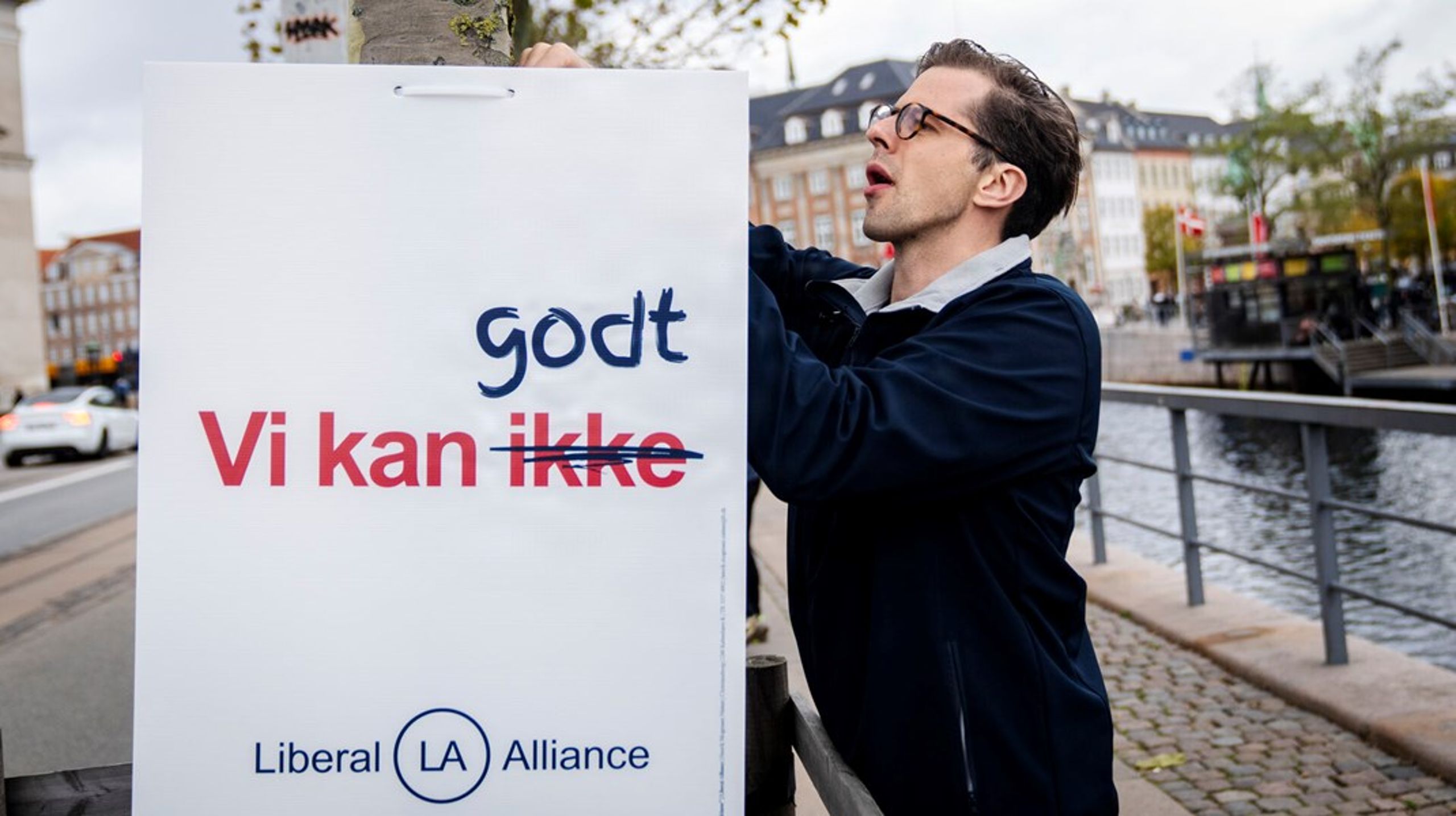 I valgkampen i 2022 lancerede Liberal Alliance "Du kan godt", som jeg stadig mener er det bedste slogan i nyere dansk politik. Hvorfor partiet har droppet det og denne gang er gået med "Tid til en frisk start", fatter jeg vitterligt ikke, skriver Eva Svavars.
