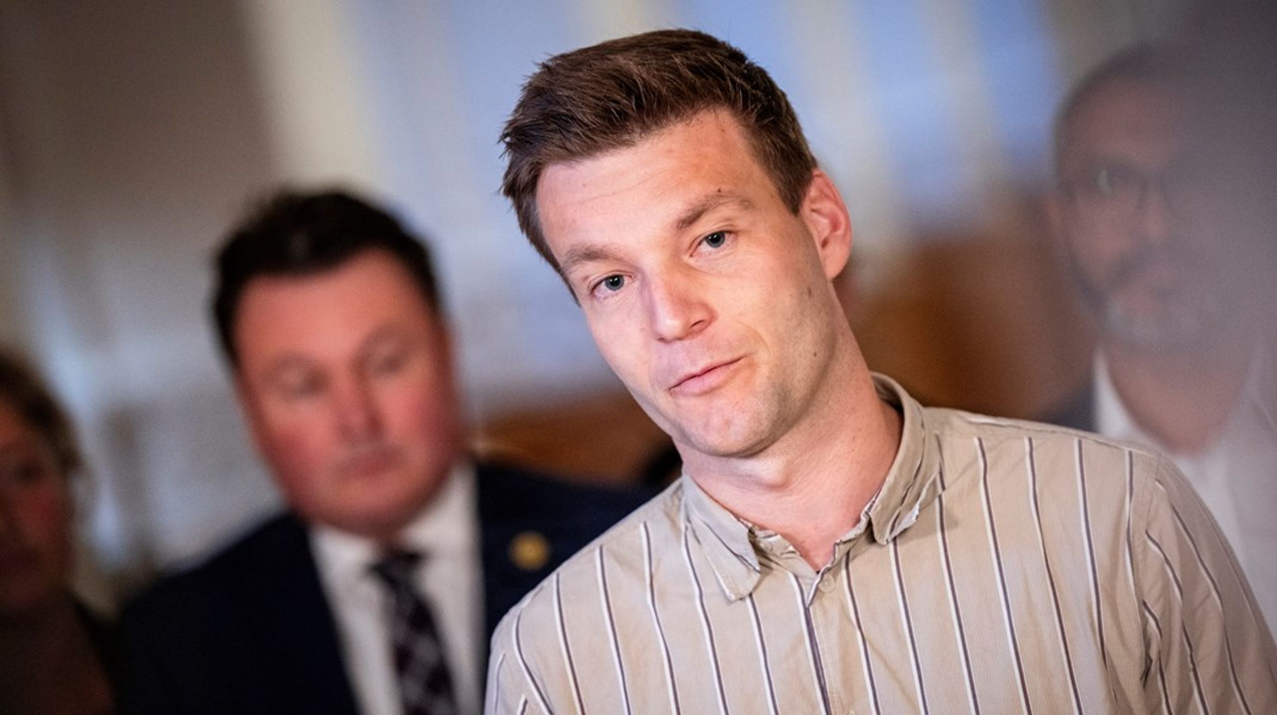 Der er ikke behov for "sådan en hovsaløsning i sidste time af en valgkamp," siger SF om Venstres forslag om at sænke benzin- og dieselafgifterne resten af 2026.