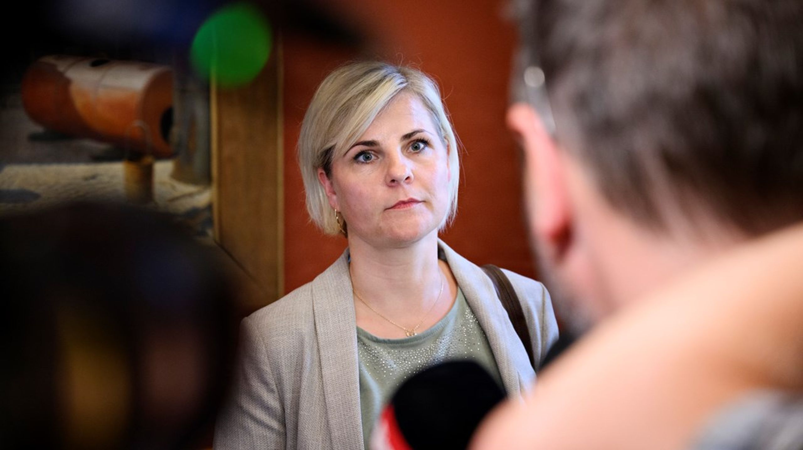 Den store fremgang til Dansk Folkeparti betyder, at partiet står til igen at få valgt&nbsp;et mandat&nbsp;i København, hvor det ellers ikke lykkedes i 2022. Og det kan meget vel blive et tæt opgør mellem partiets to spidskandidater,&nbsp;Merete Dea Larsen&nbsp;og&nbsp;Allan Feldt, og så&nbsp;Paw Karslund.