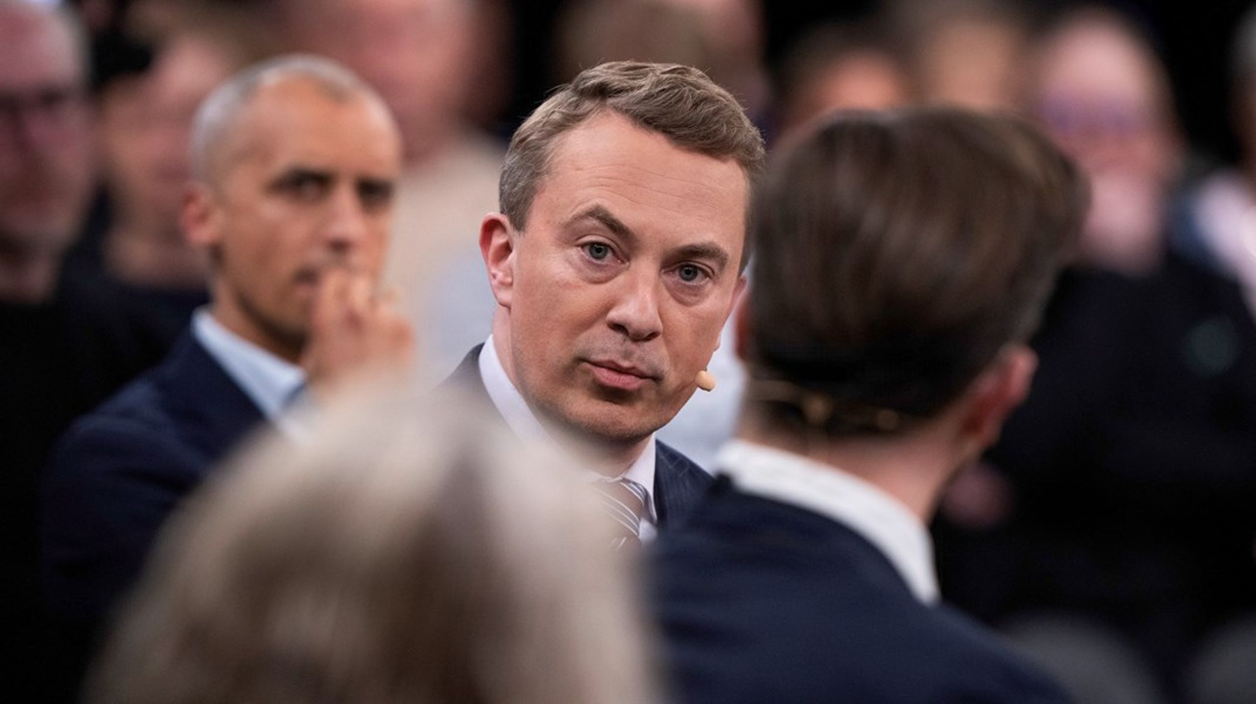 Hvis islam virkelig var kilden til kriminalitet og utryghed, ville løsningen være at fjerne religion fra de rastløse unge. Men ser man på de mænd, der faktisk ender i statistikkerne, er det præcis dét, der er sket. De har ikke for meget islam. De har for lidt,&nbsp;skriver Omar Alkhatib.<br>