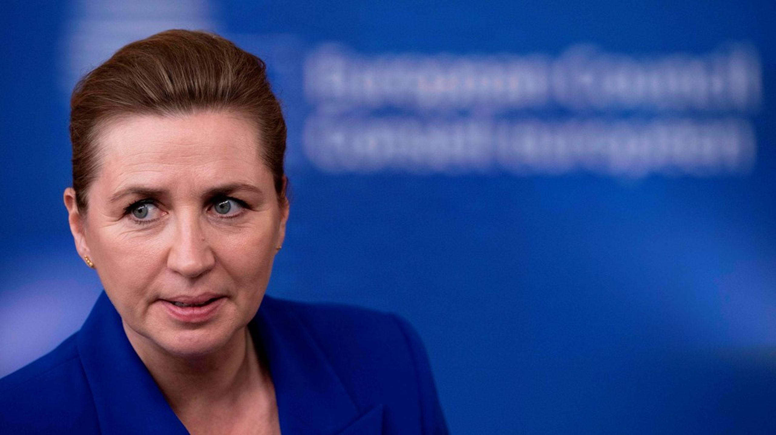 Når man har været statsminister i adskillige år, har man i stigende grad svært ved at se sig&nbsp;selv som andet end statsminister.&nbsp;Det bliver det helt sikkert også for Mette Frederiksen, hvis hun kommer til at stå model til et mellemspil med en eller flere andre kongelige undersøgere efter valget, skriver John Wagner.
