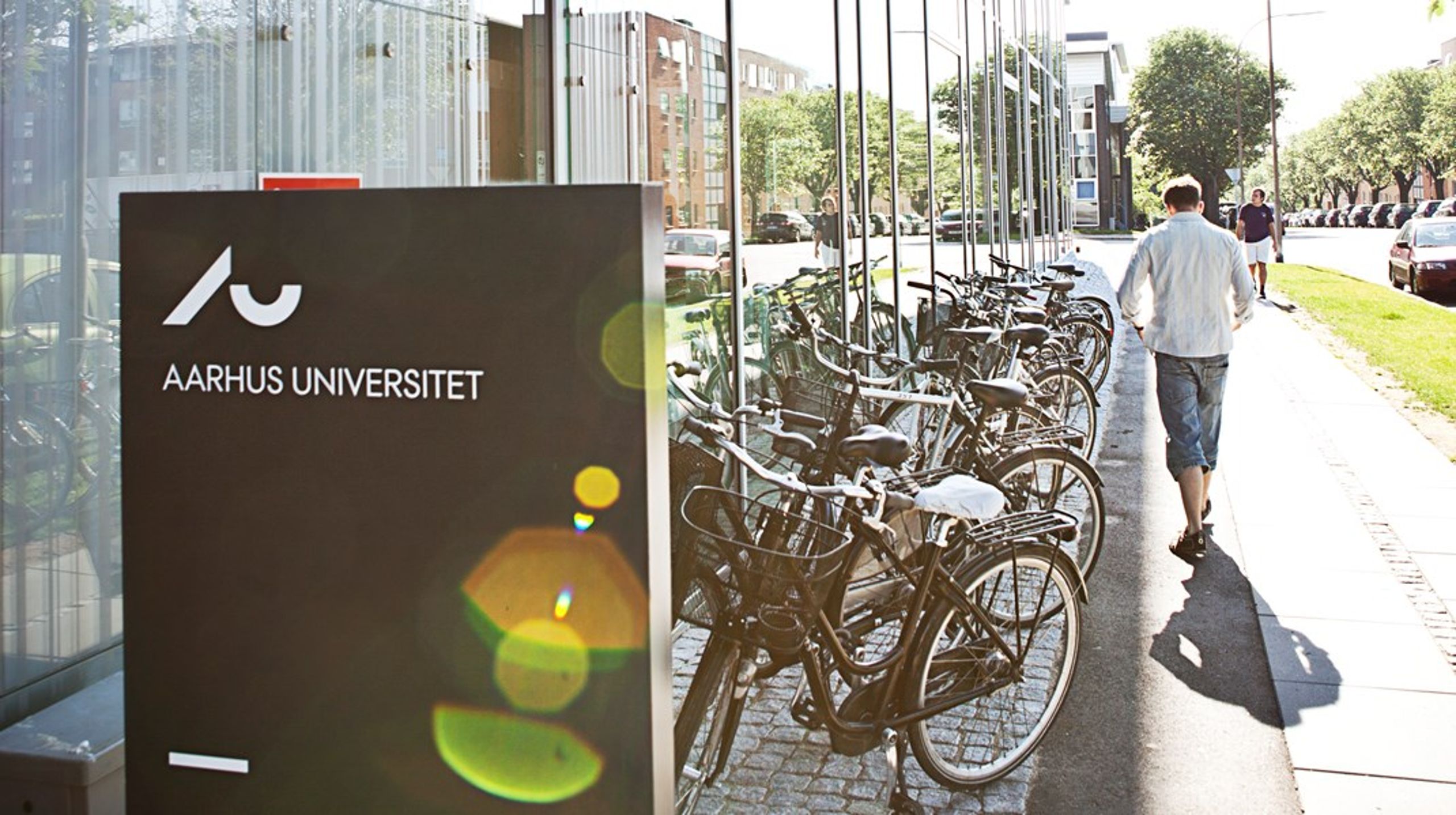 Torben Weinreich var den første leder af Center for Børnelitteratur ved Danmarks Pædagogiske Universitet.