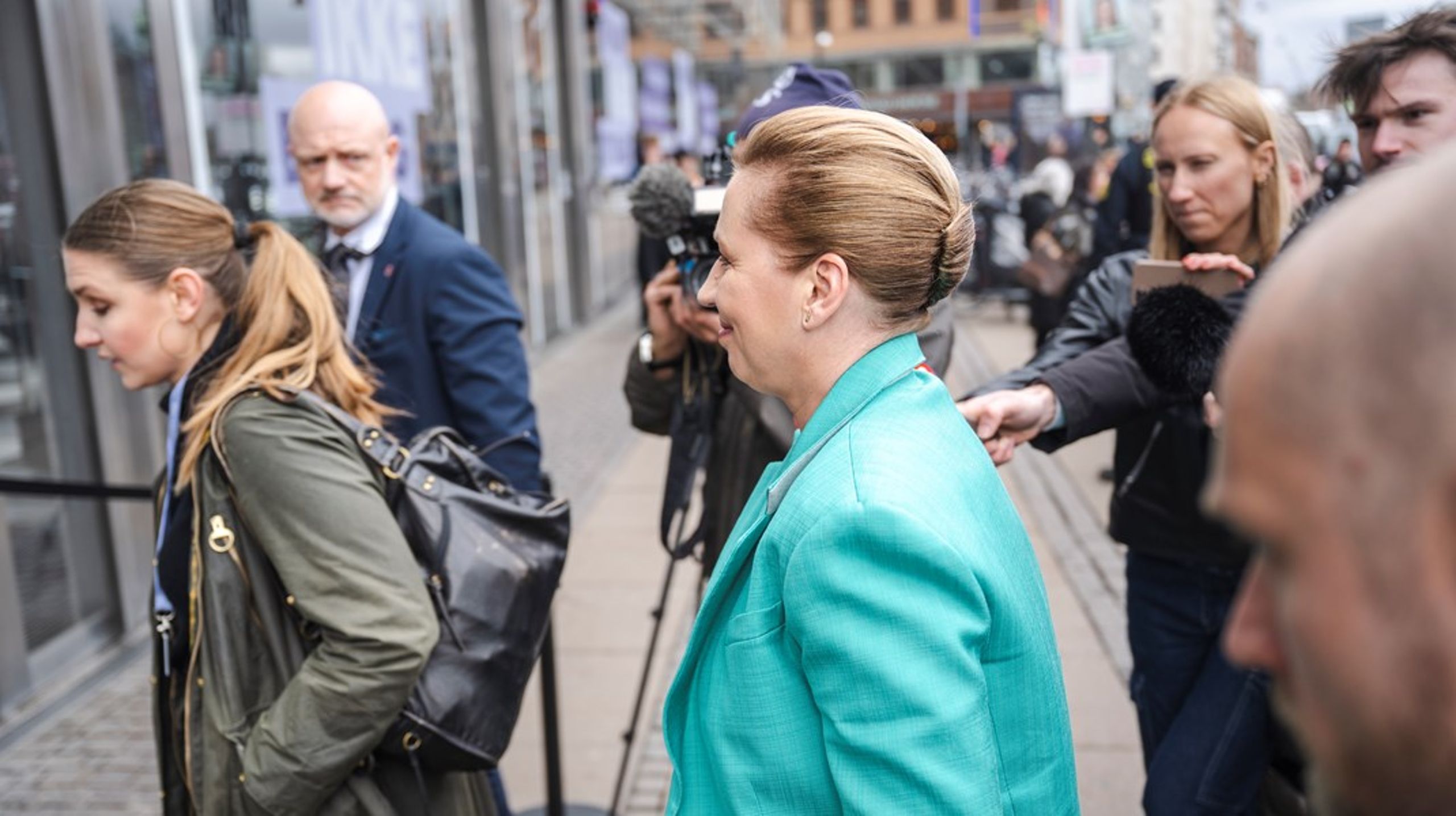 Hvis Danmark vil bevare sin grønne førerposition, sin maritime konkurrencekraft og sine arbejdspladser, må den kommende regering gøre det, valgkampen ikke gjorde: Sætte havnene øverst på dagsordenen&nbsp;som en del af den grønne omstilling, skriver Gitte Lillelund Bech.