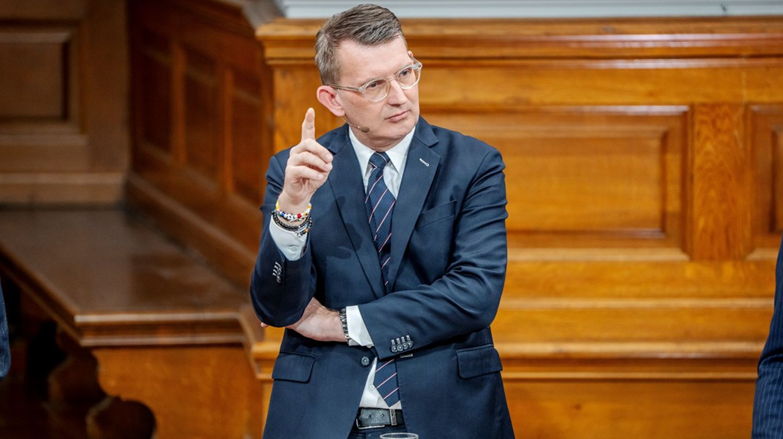 Offentligheden ved bemærkelsesværdigt lidt om Troels Lund Poulsens følelsesliv og privatliv. Det er efterhånden snarere undtagelsen end reglen, når det kommer til politikere, skriver Alberte Bové Rud.