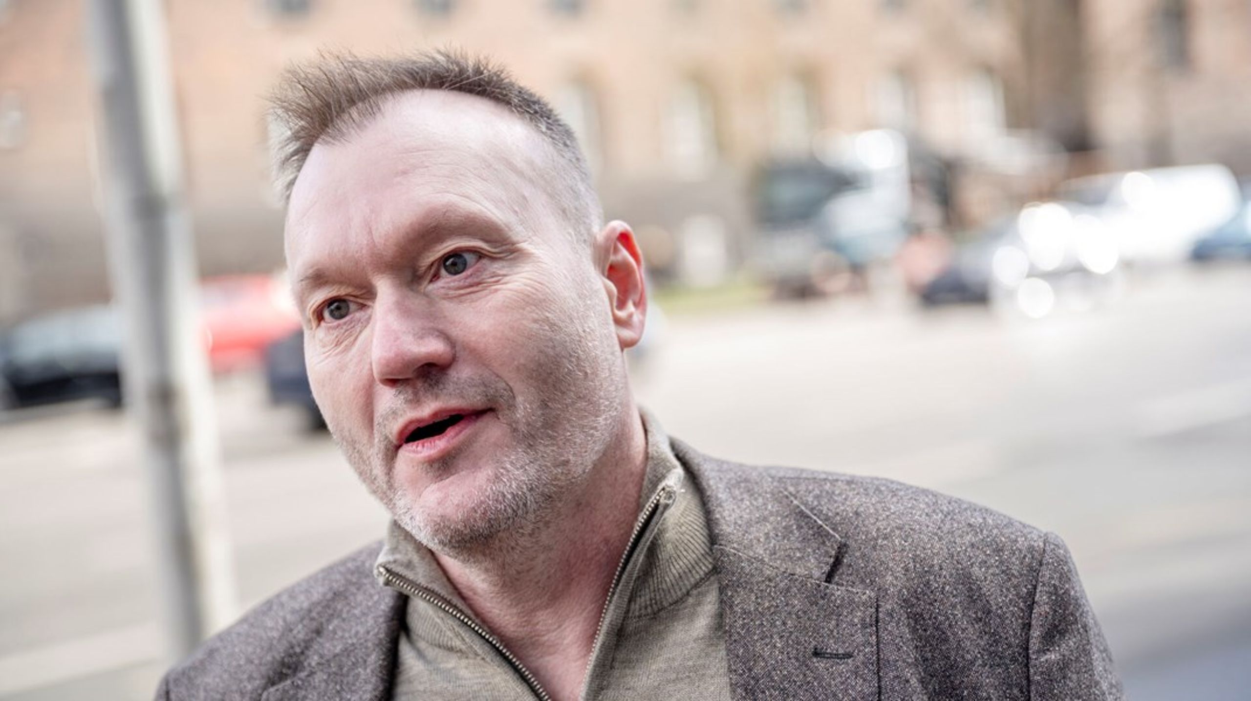 Viviane Ellasofie Karlsen har meddelt Lars Boje Mathiesen, at hun trækker sig fra partiet.