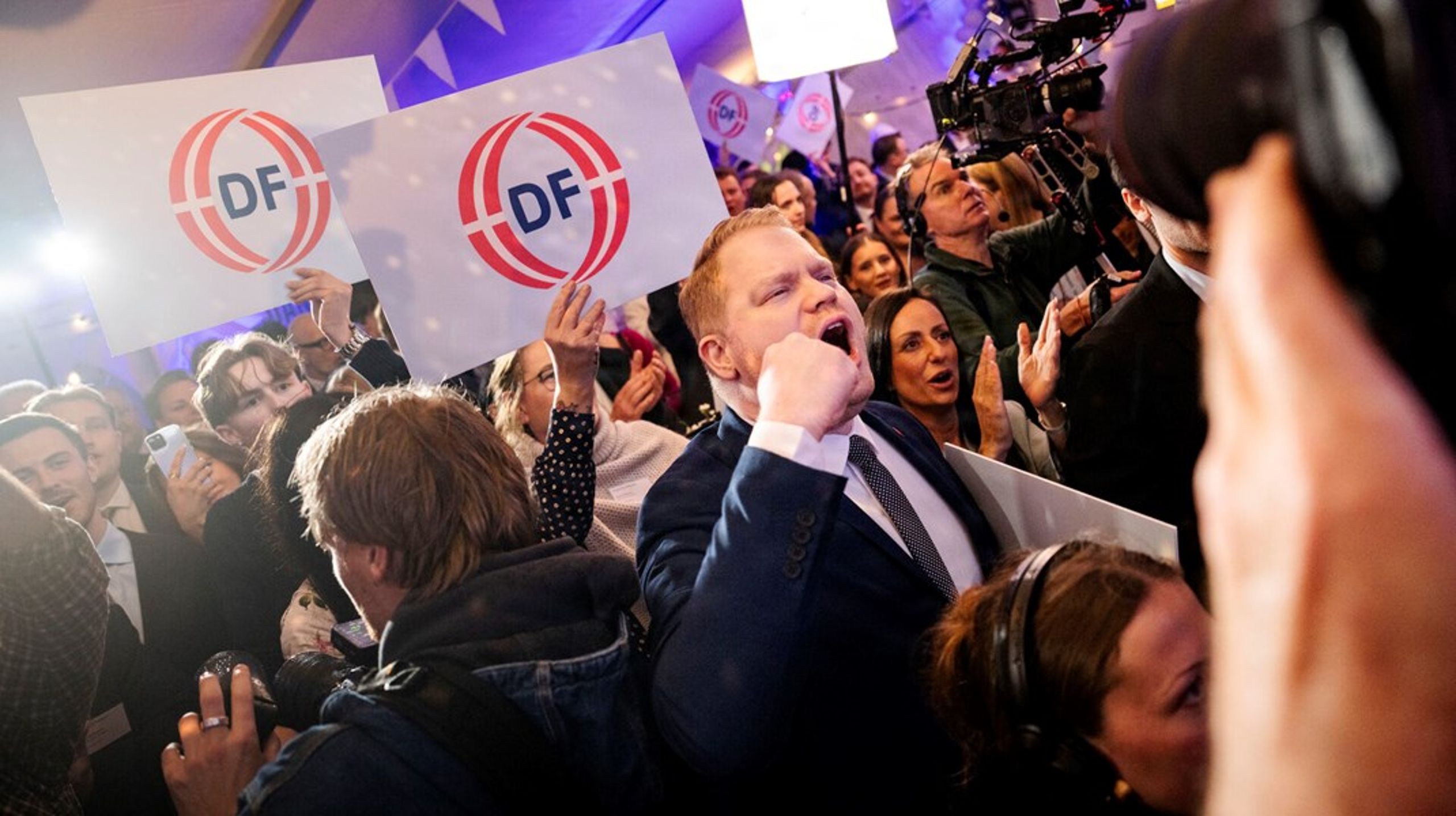 To af de nyvalgte folketingsmedlemmer fra Dansk Folkeparti kommer ikke til at beholde deres trippelmandat.