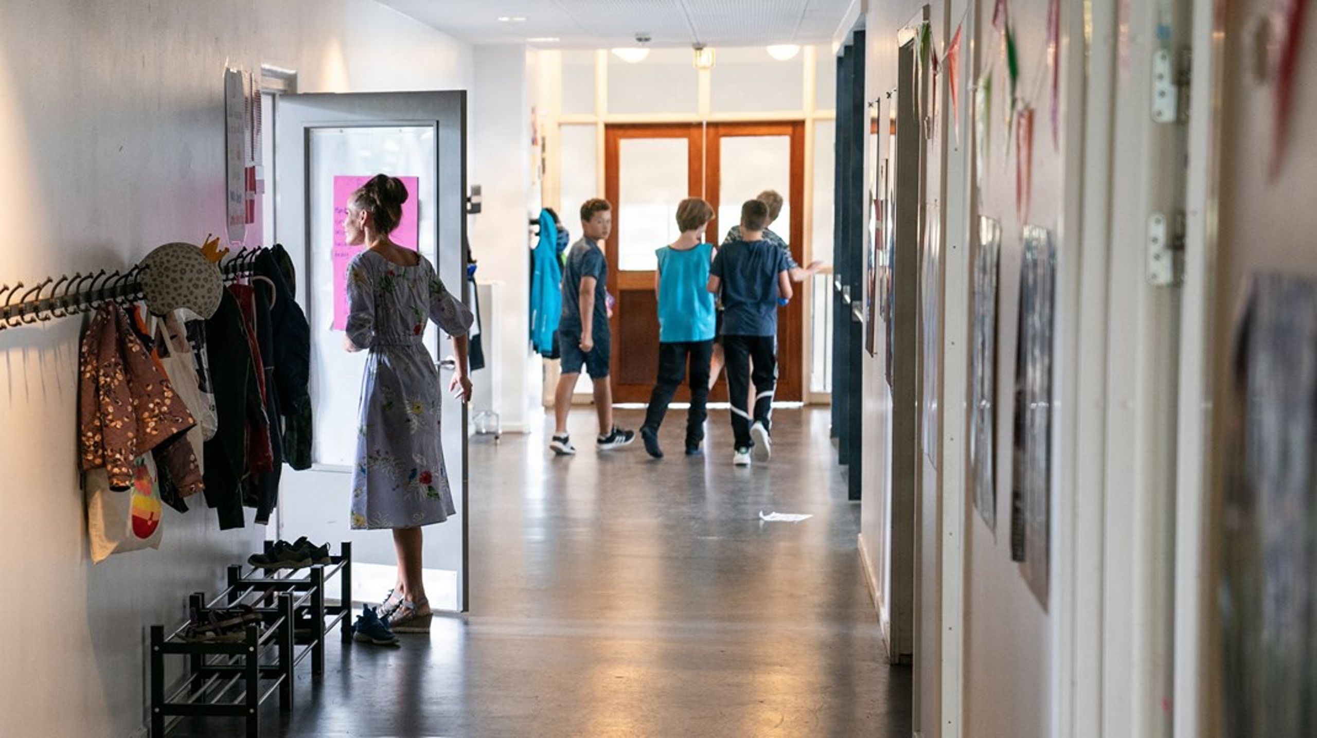 Folkeskolen skal vende tilbage til at være et lærested, frem for blot et værested. Et sted, hvor vi erfarer, at trivsel opstår ved læring, skriver Maja Rømer.