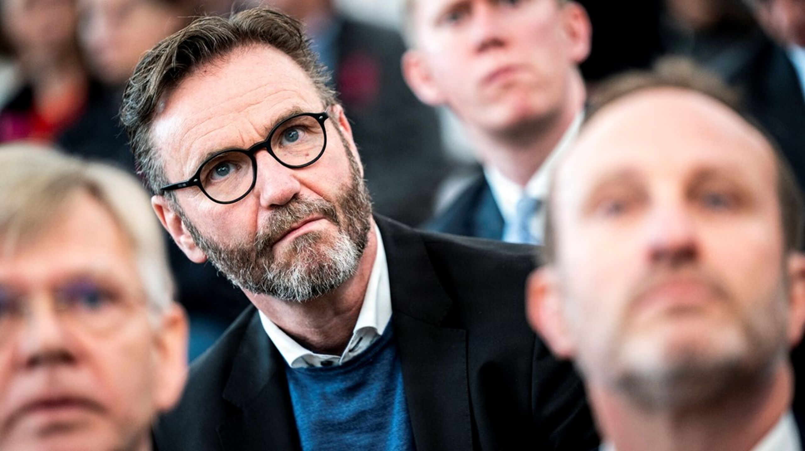 Langstrakte regeringsforhandlinger kan ifølge KL's administrerende direktør, Kristian Vendelbo, forsinke en kommende økonomiaftale og sætte kommunernes budgetlægning under pres. Men det er prøvet før, understreger han.