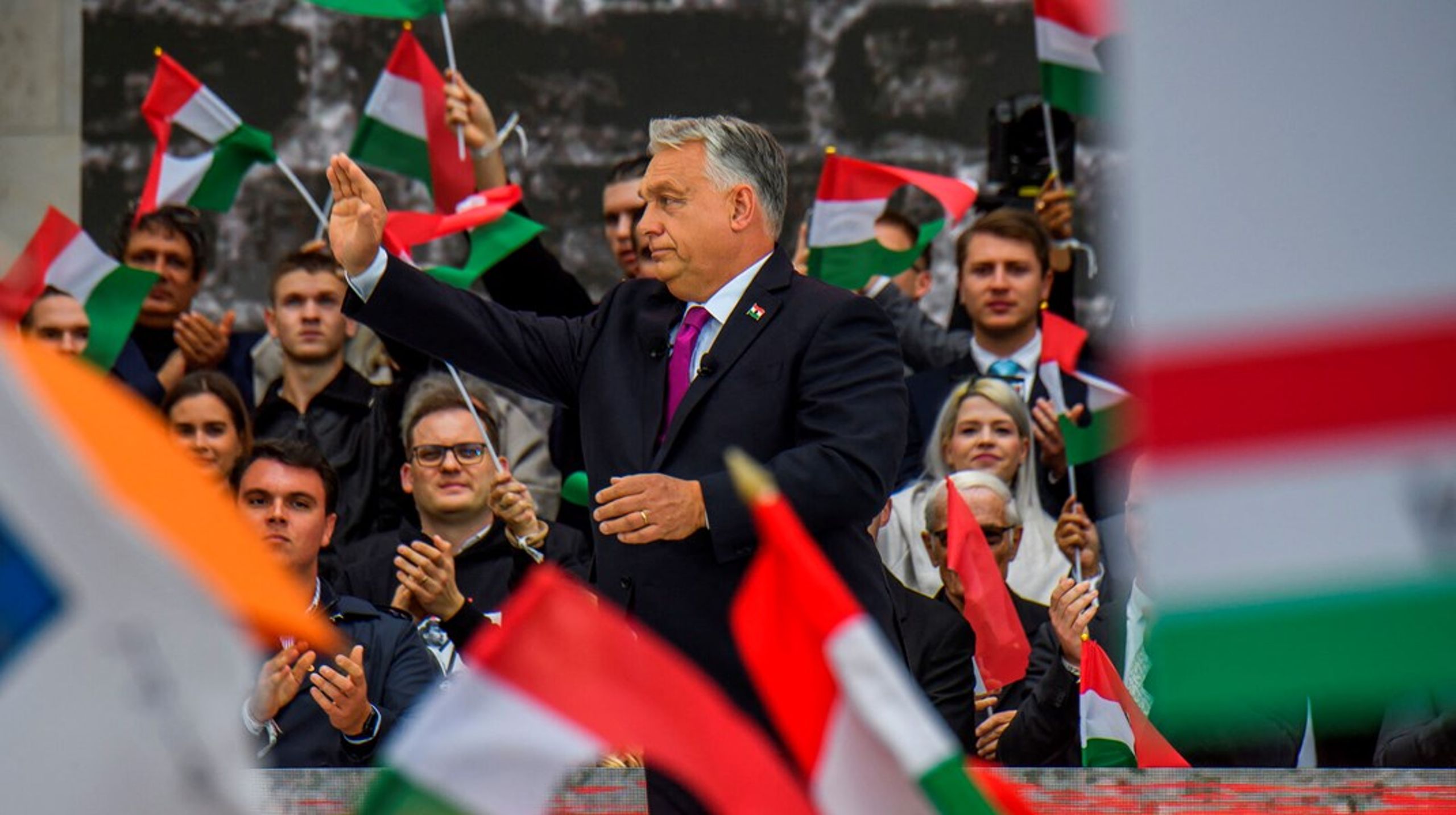 Gennem mange år ved magten har Viktor Orbán opbygget sit eget system. Kan han give slip, hvis han taber valget?