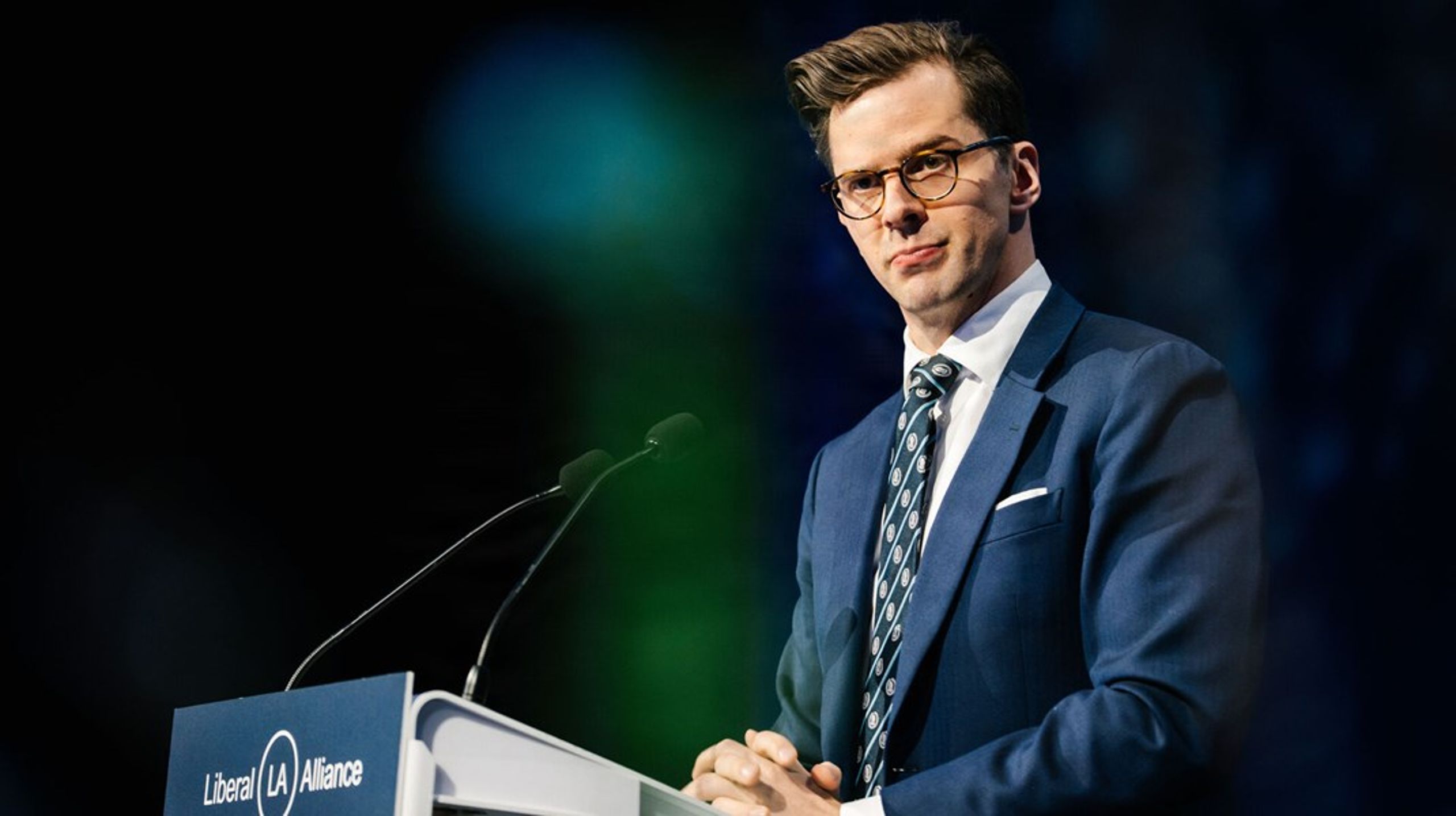 "Det er klart, at vi
har nogle ret store uenigheder, vi skal skræve over," sagde Alex Vanopslagh, da han på LA's landsmøde&nbsp;talte varmt&nbsp;om et regeringssamarbejde, der spænder fra Radikale til DF og Danmarksdemokraterne.