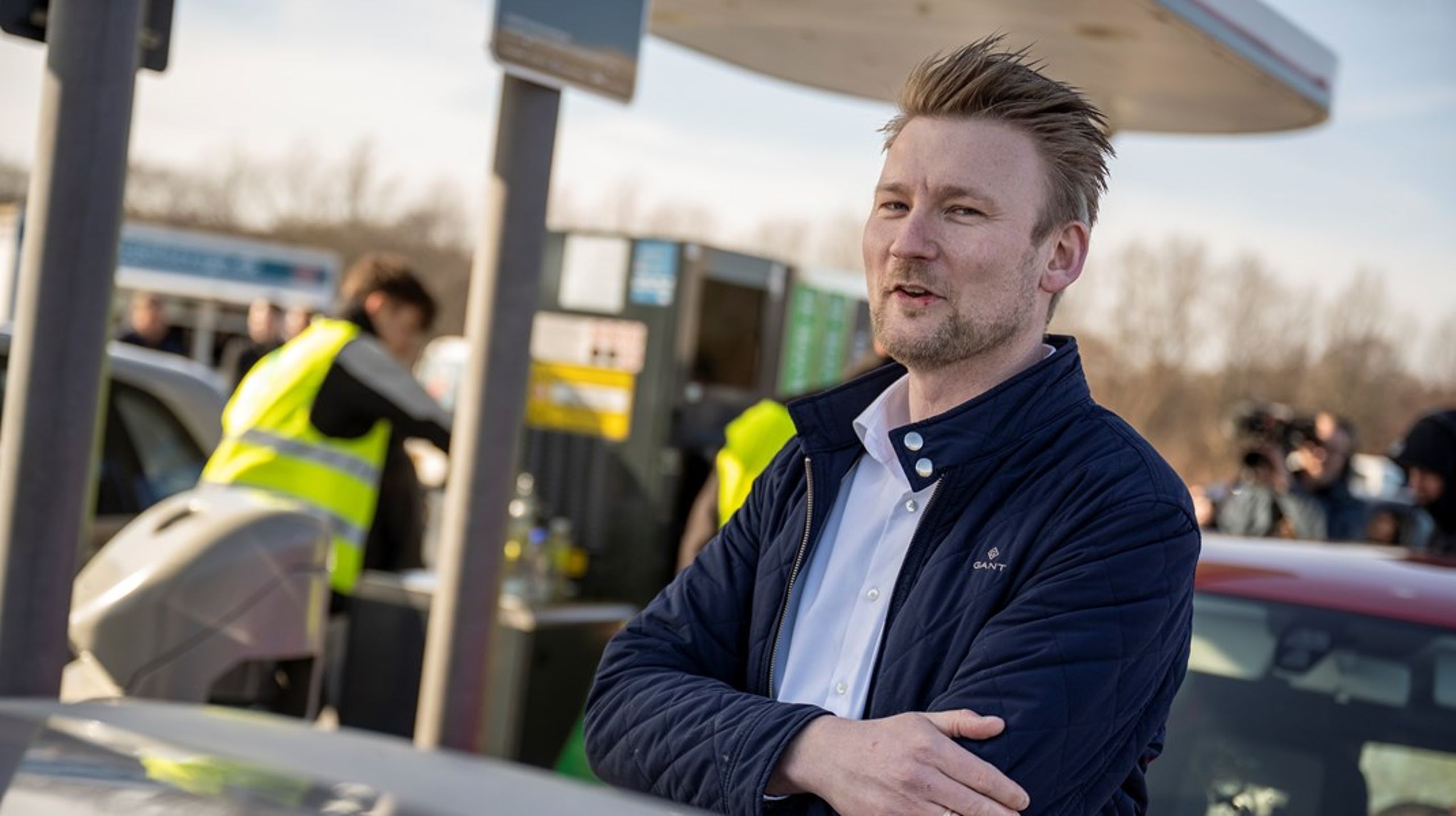 36-årige Peter Kofod var i valgkampen med ude og hjælpe med at tanke billigt brændstof.