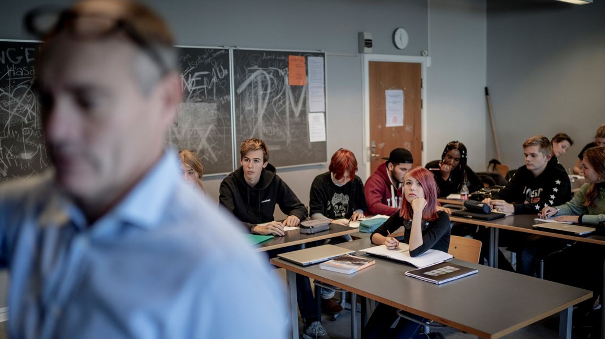 Uden en systematik for, hvordan man kan opbygge elevernes viden og kunnen over årene samt undervisningsmaterialer, der bygger på og understøtte samme systematik, er det utænkeligt at vi kan lykkes med at skabe markante og varige forbedringer af elevernes udbytte, skriver Jacob Bahn.