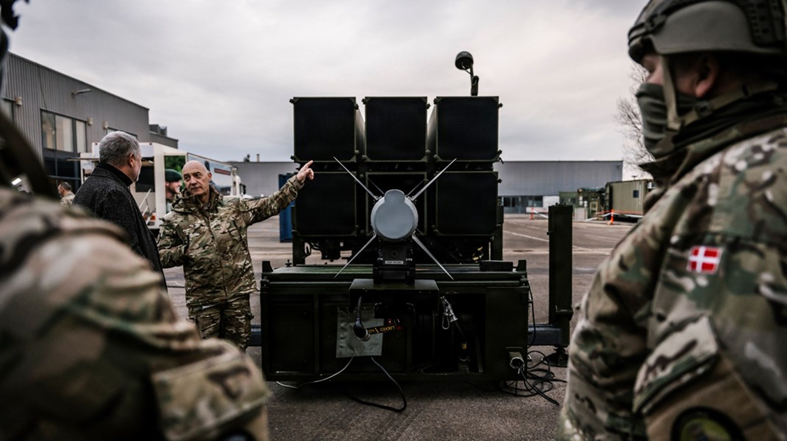 Hvis strømmen forsvinder bredt, stopper ikke kun hverdagen – det rammer også Forsvarets evne til at operere, skriver&nbsp;Carlo Lazar.
