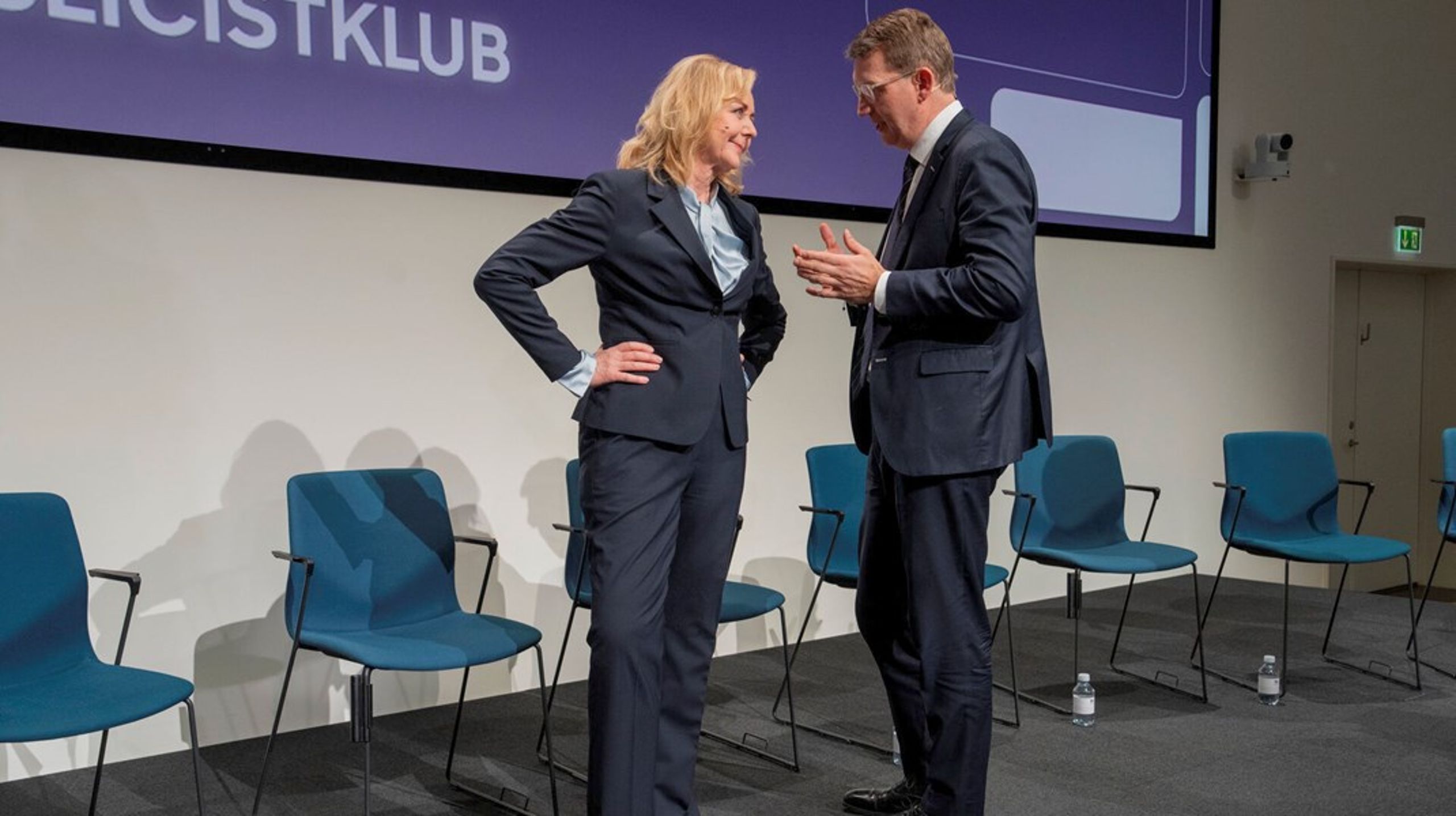 Venstre, Konservative og Moderaterne henvendt sig til Mette Frederiksen med et ønske, om at man genbekræfter velfærdsforliget med det samme. Hvilket også kan betyde inden en ny regering er på plads.