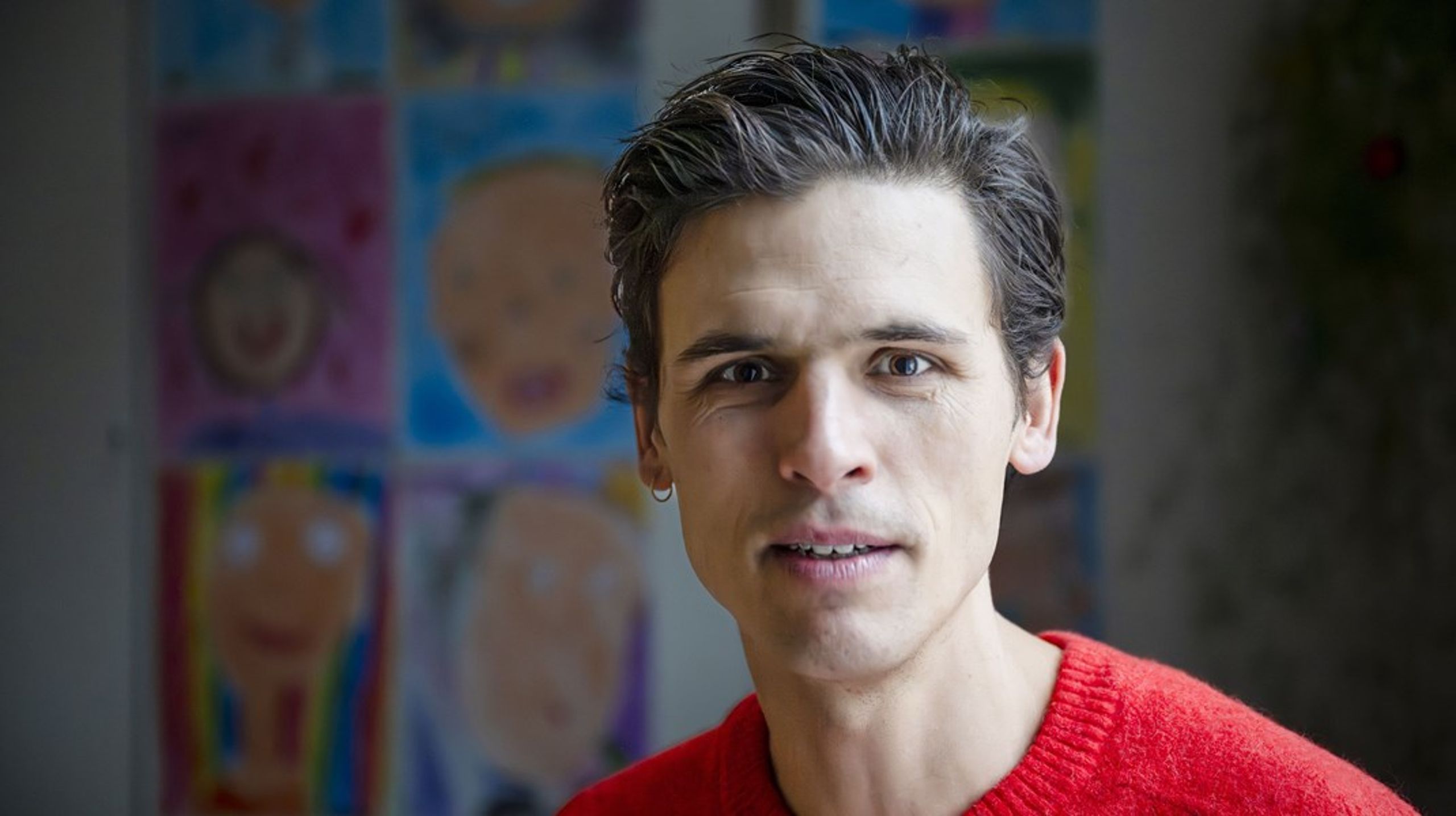 Grundloven kan samle os alle sammen, og den centrerer sig om det, vi har til fælles. Vi bør tage grundlovsdag endnu mere seriøst, skriver Olav Hesseldahl.