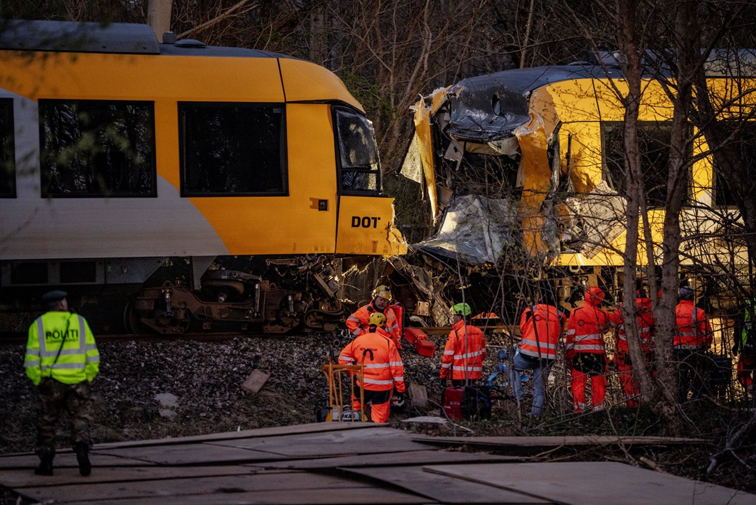 Da to tog kørte sammen på Gribskovbanen i sidste uge, gav det anledning til hurtig reaktion hos såvel PFA som Røde Kors. Ulykken illustrerede meget aktuelt, hvordan både civilsamfund og forsikringsbranche agerer med hver deres&nbsp;beredskab. Indtil nu har de to sektorer måske ikke talt vældig meget sammen om de overlappende interesser for en dagsorden, der er fælles for os allesammen, men det vil de måske gerne begynde at gøre. Det oplevede Altinget Civilsamfunds redaktør til et arrangement mandag.&nbsp;